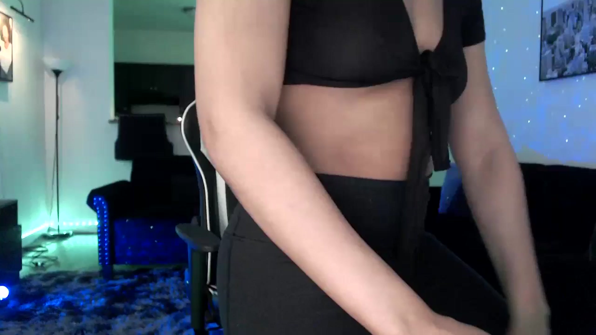Gallery image thumbnail from Miss_StaceyJ's myfreecams stream on, 05/03/2024, 13:15 image 12 of 20