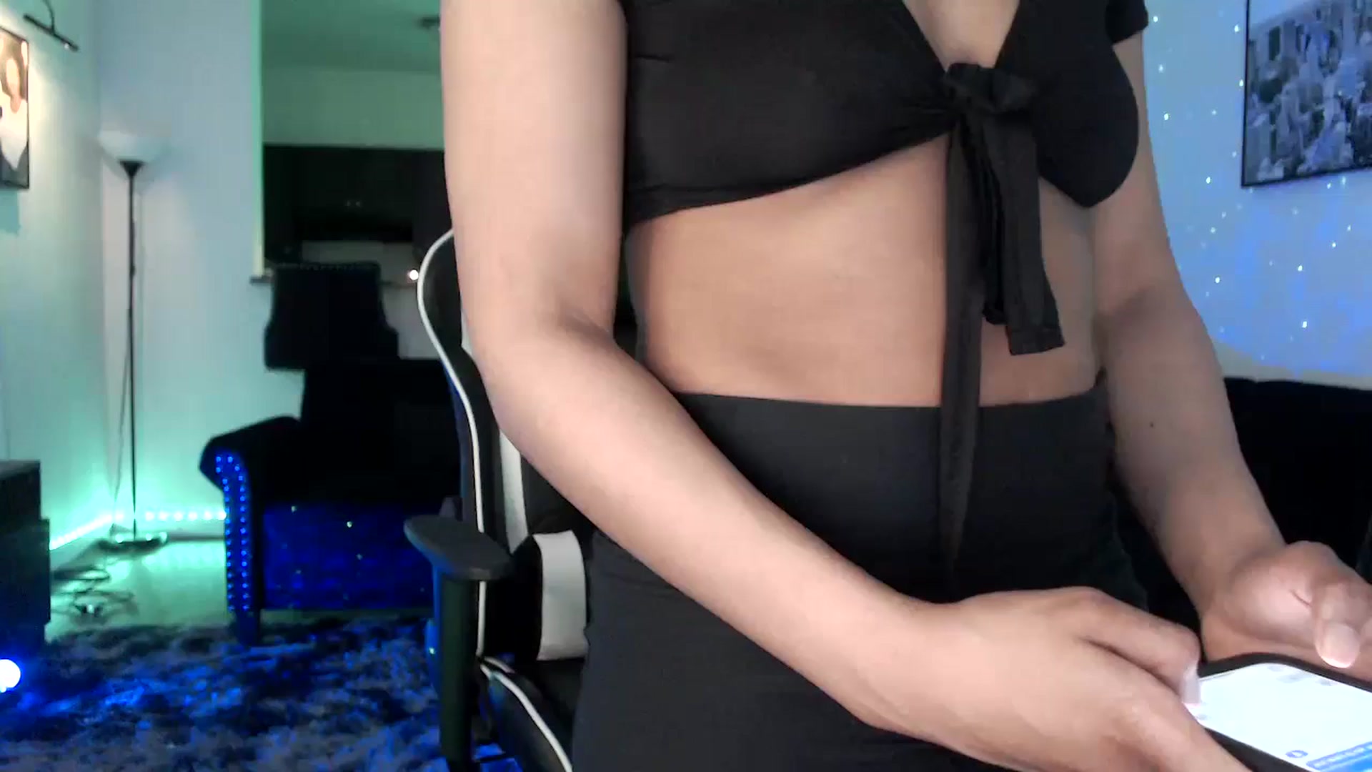 Gallery image thumbnail from Miss_StaceyJ's myfreecams stream on, 05/03/2024, 13:15 image 13 of 20