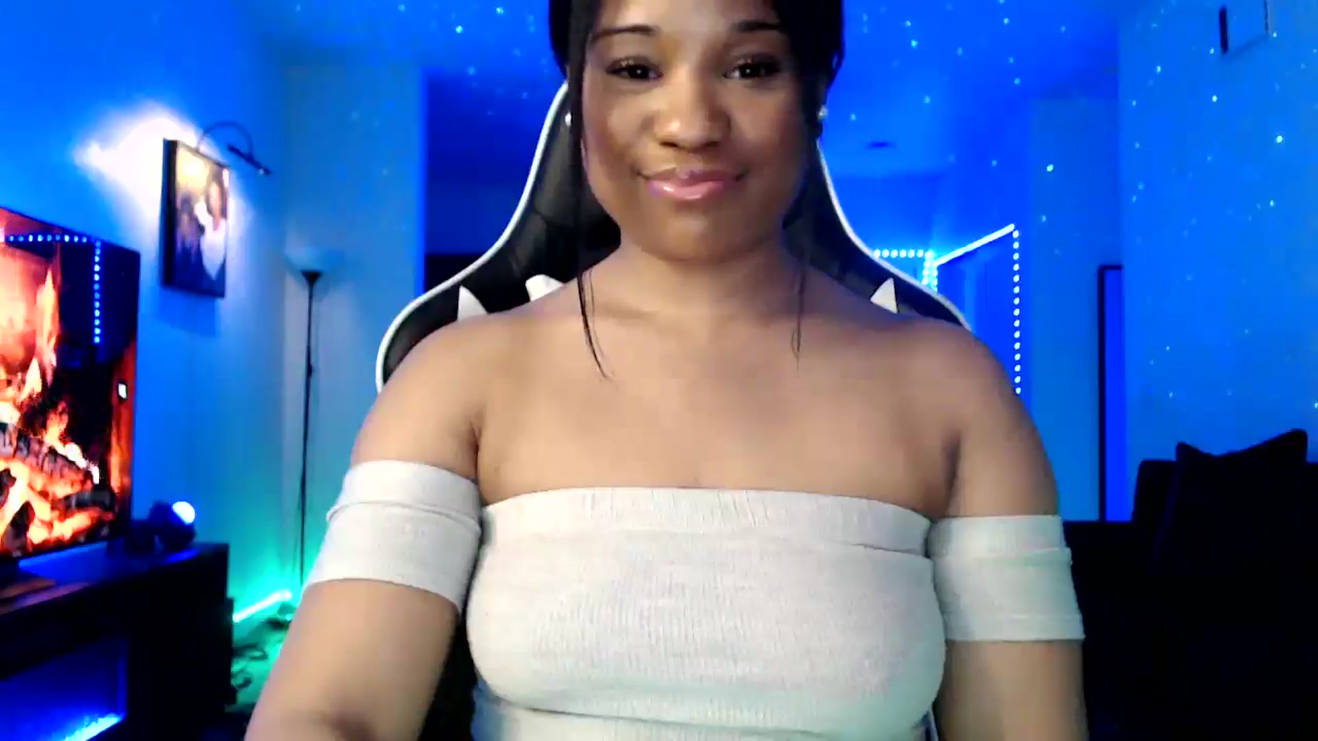 Gallery image thumbnail from Miss_StaceyJ's myfreecams stream on, 12/18/2024, 10:43 image 3 of 20