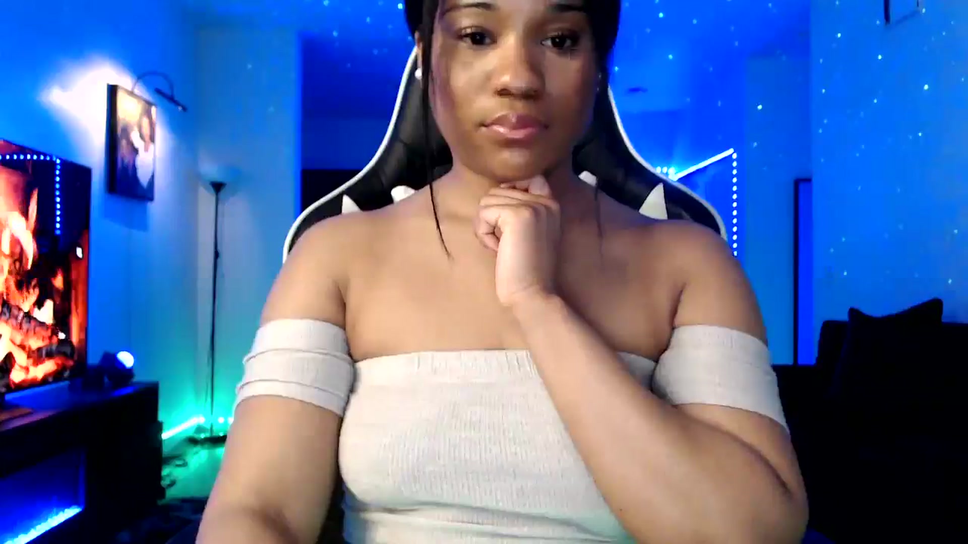 Gallery image thumbnail from Miss_StaceyJ's myfreecams stream on, 12/18/2024, 10:43 image 16 of 20