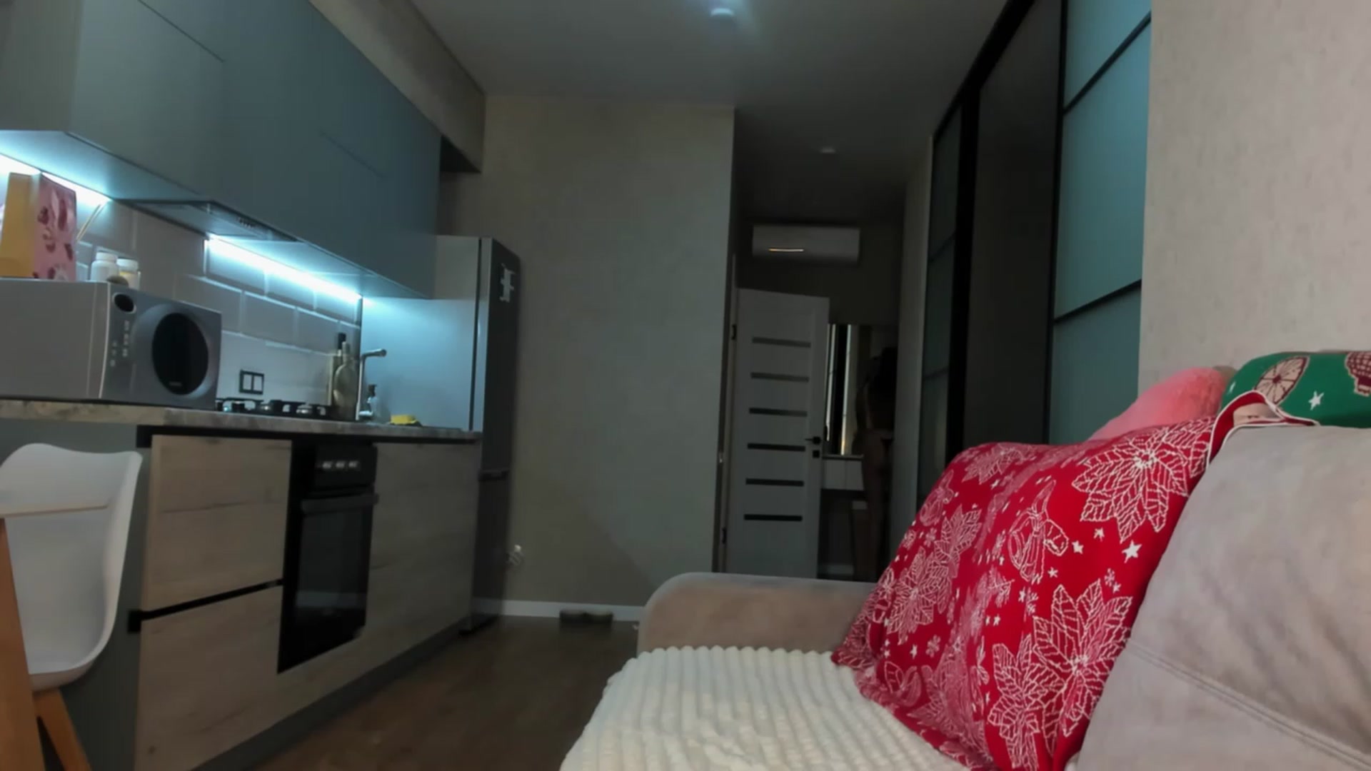 Gallery image thumbnail from Miss_Sweettie's myfreecams stream on, 01/02/2024, 14:36 image 6 of 20