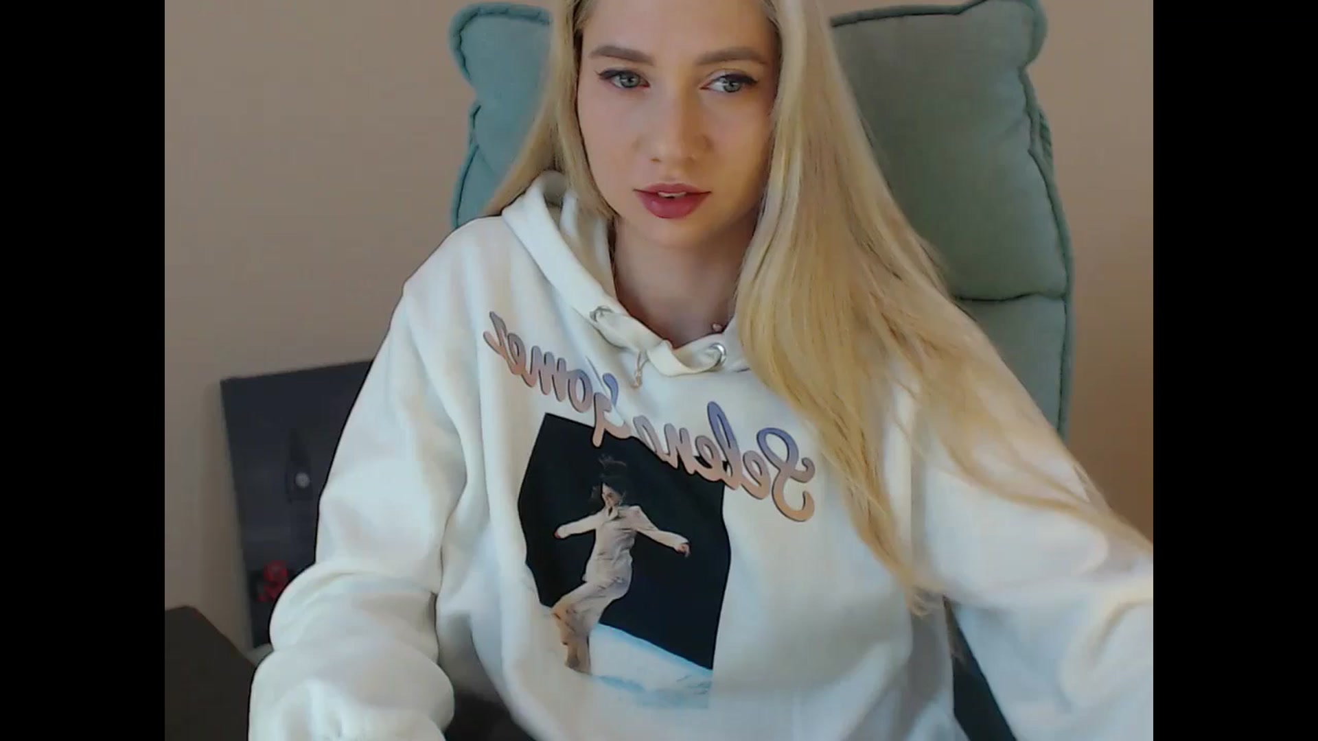 Gallery image thumbnail from Miss_Sylvia's myfreecams stream on, 11/16/2024, 13:46 image 15 of 20