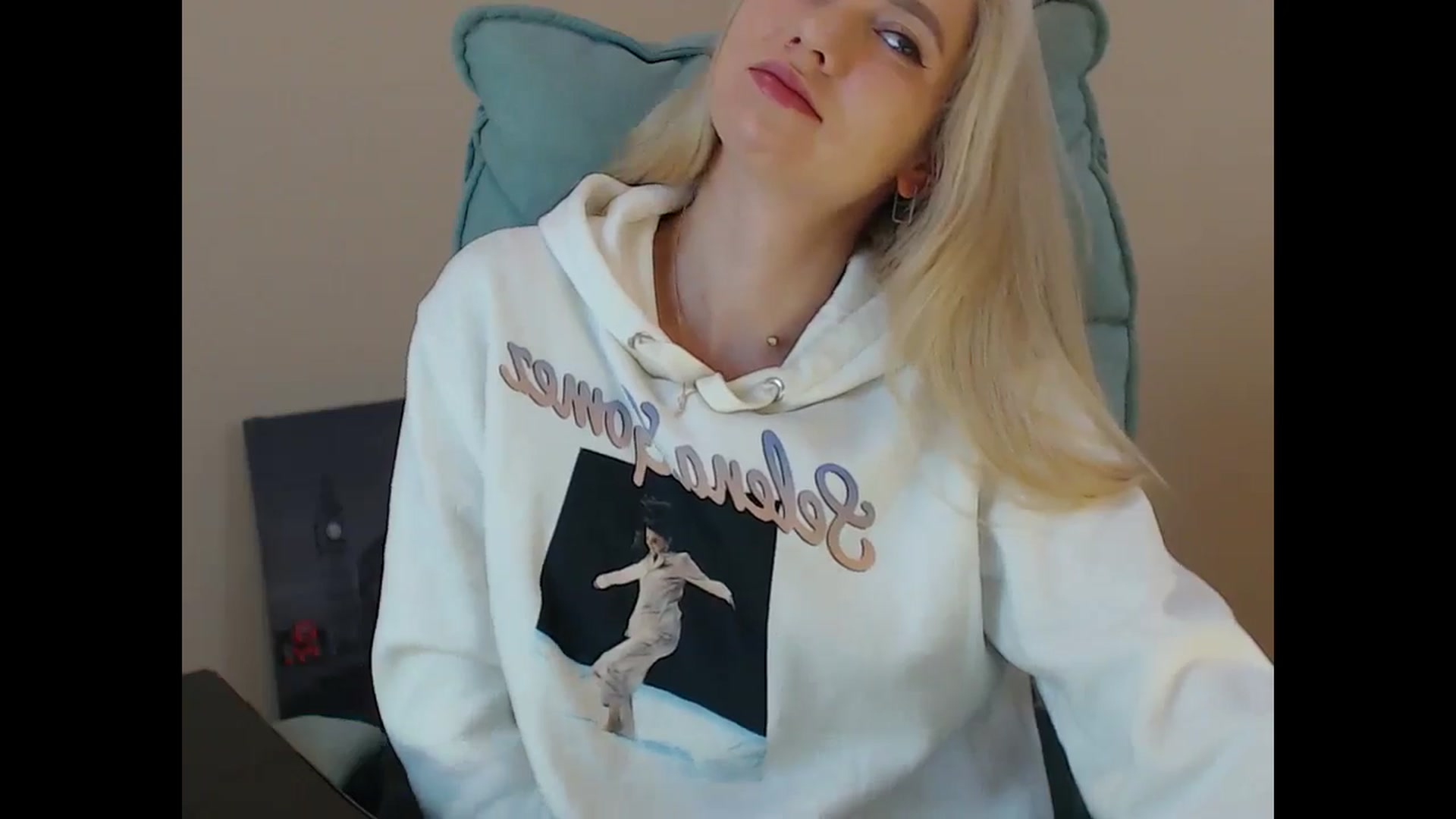 Gallery image thumbnail from Miss_Sylvia's myfreecams stream on, 11/16/2024, 13:46 image 5 of 20