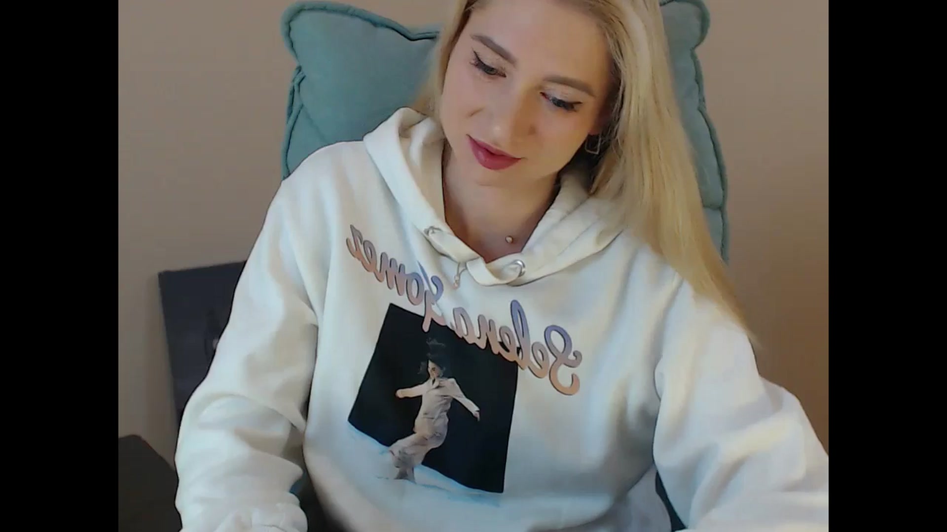 Gallery image thumbnail from Miss_Sylvia's myfreecams stream on, 11/16/2024, 13:46 image 3 of 20