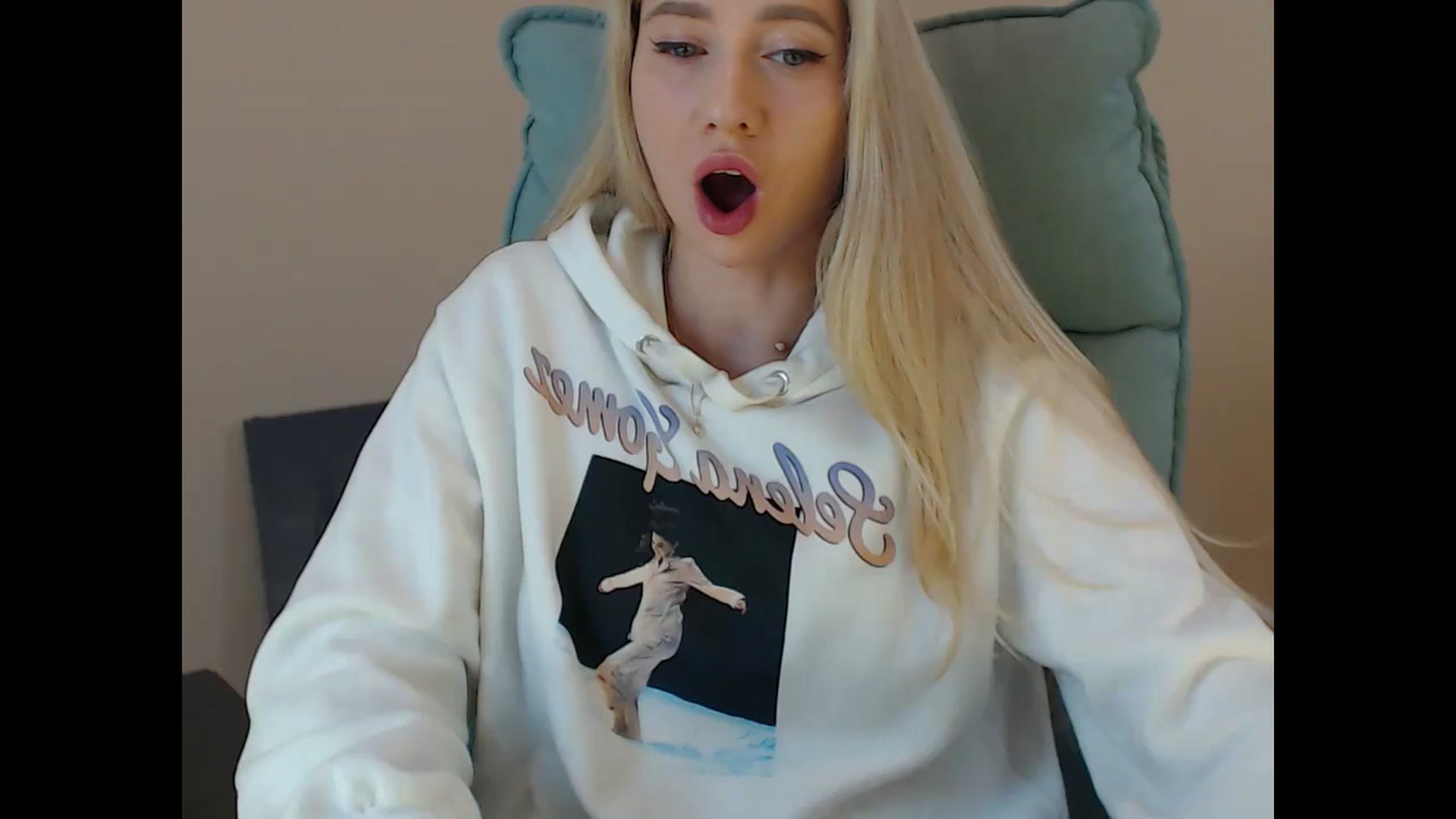 Gallery image thumbnail from Miss_Sylvia's myfreecams stream on, 11/16/2024, 13:46 image 11 of 20