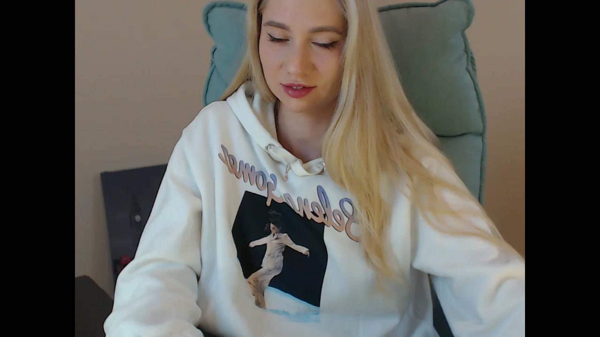 Gallery image thumbnail from Miss_Sylvia's myfreecams stream on, 11/16/2024, 13:46 image 17 of 20
