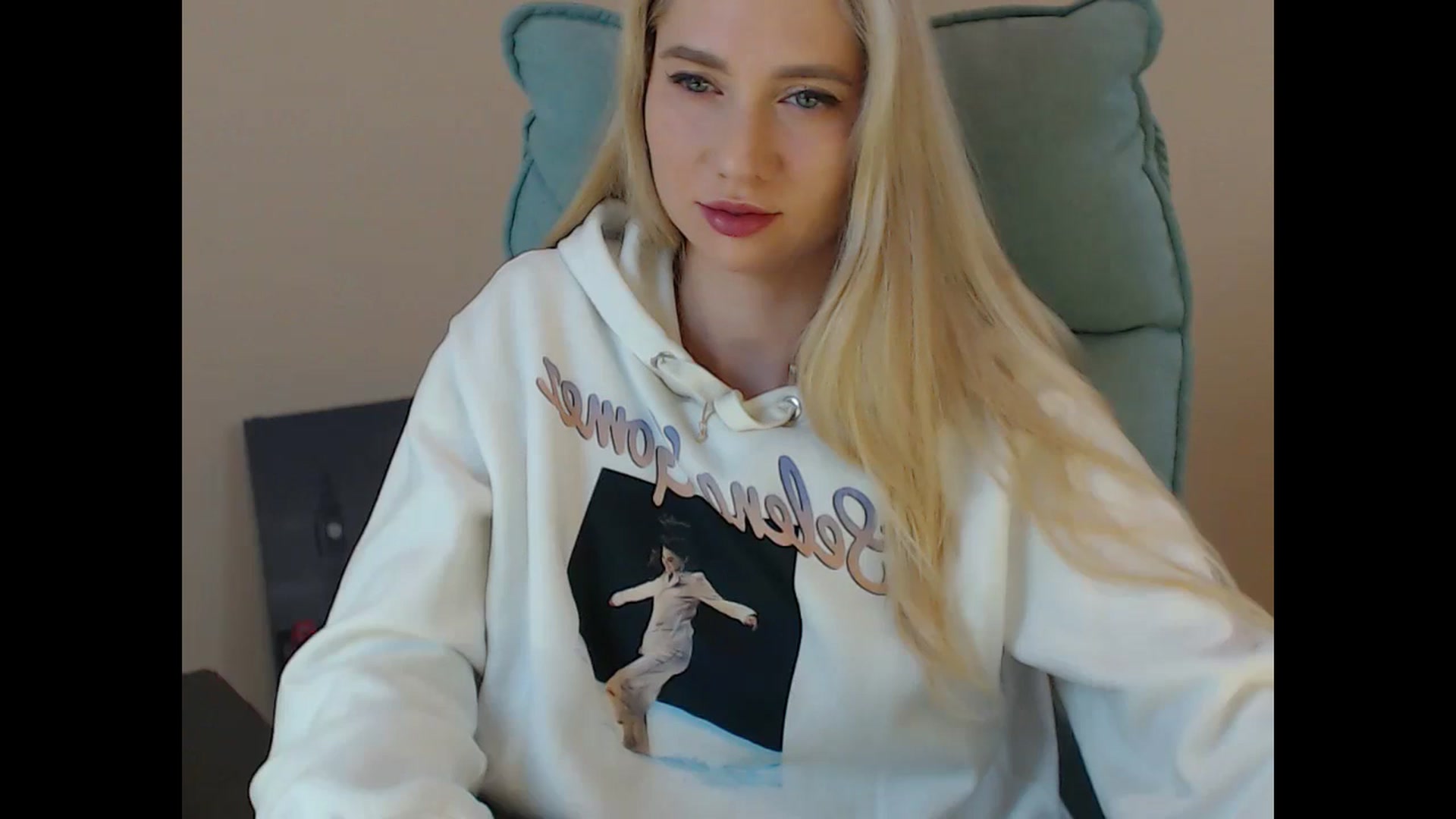Gallery image thumbnail from Miss_Sylvia's myfreecams stream on, 11/16/2024, 13:46 image 18 of 20
