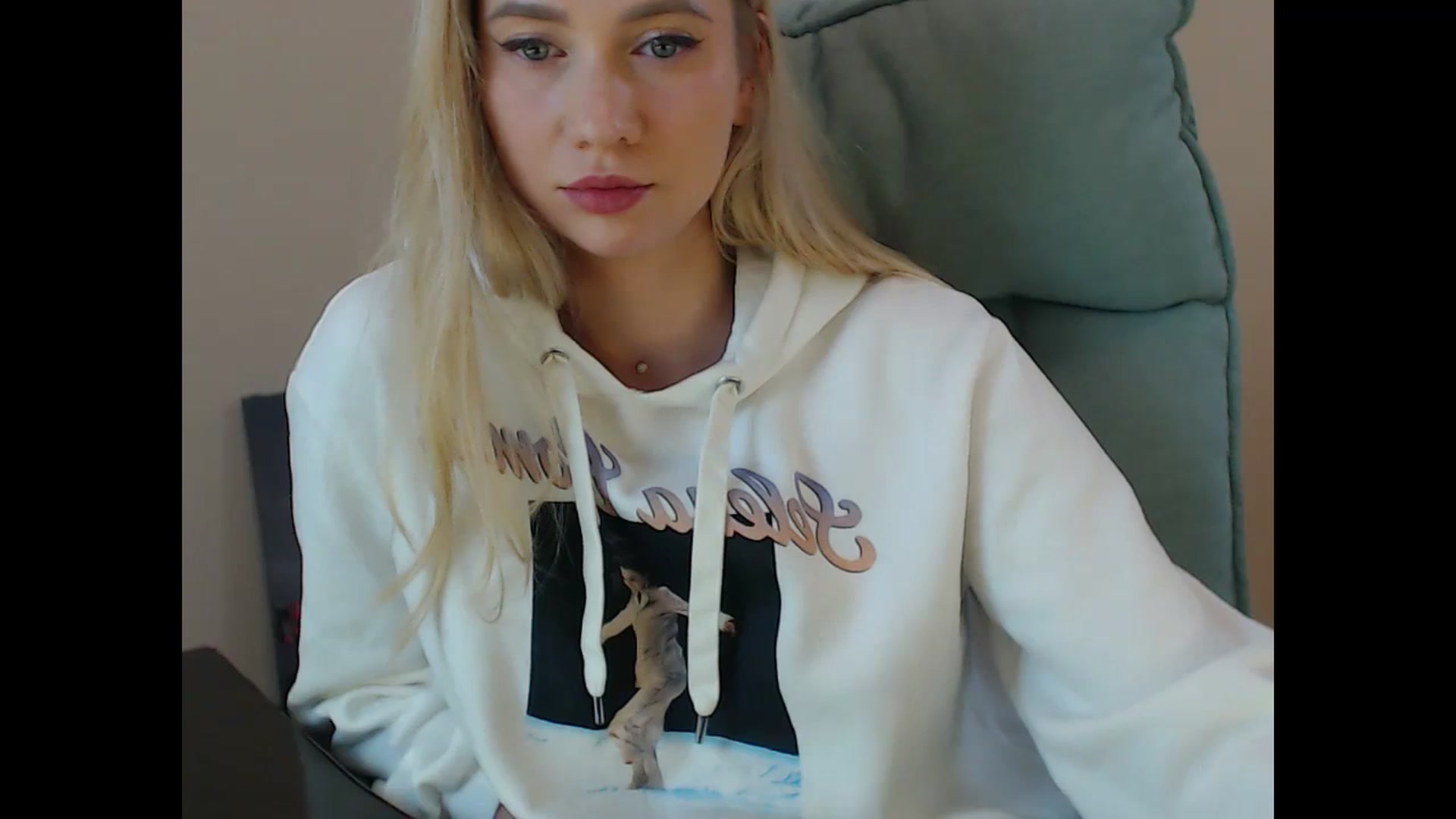 Gallery image thumbnail from Miss_Sylvia's myfreecams stream on, 11/16/2024, 15:30 image 15 of 20
