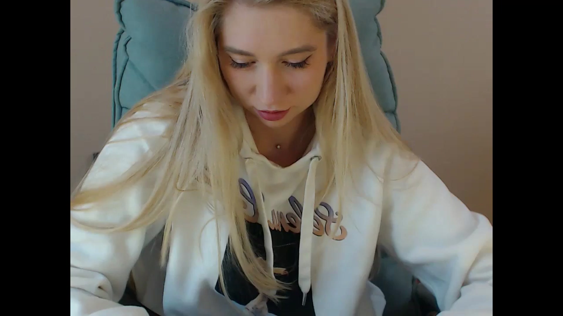 Gallery image thumbnail from Miss_Sylvia's myfreecams stream on, 11/16/2024, 15:30 image 3 of 20