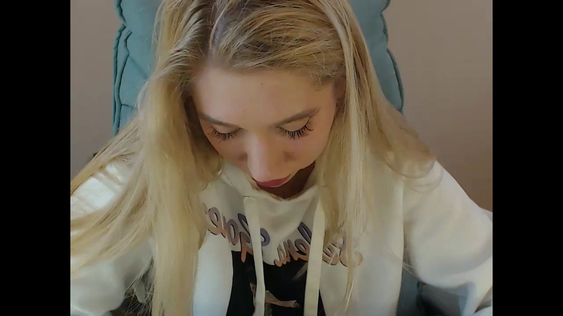 Gallery image thumbnail from Miss_Sylvia's myfreecams stream on, 11/16/2024, 15:30 image 1 of 20