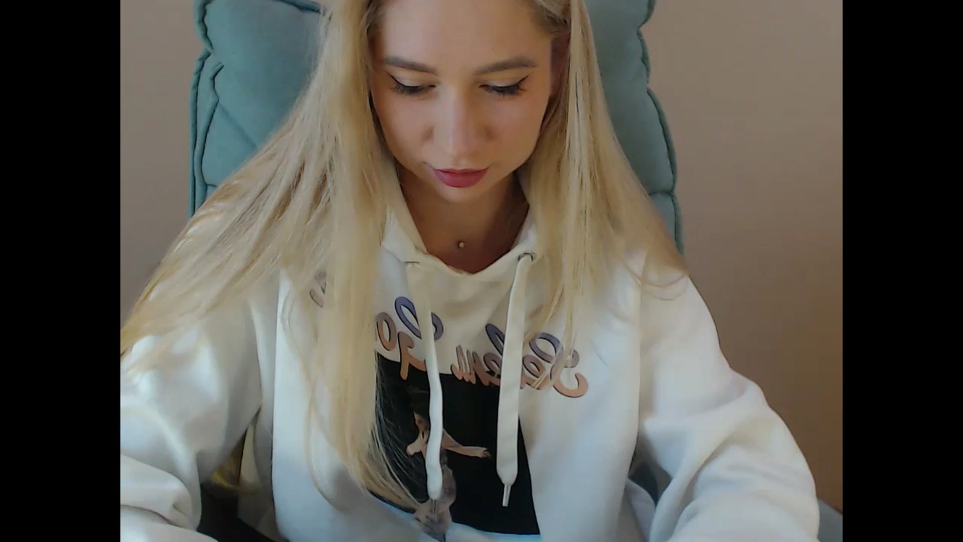 Gallery image thumbnail from Miss_Sylvia's myfreecams stream on, 11/16/2024, 15:30 image 2 of 20