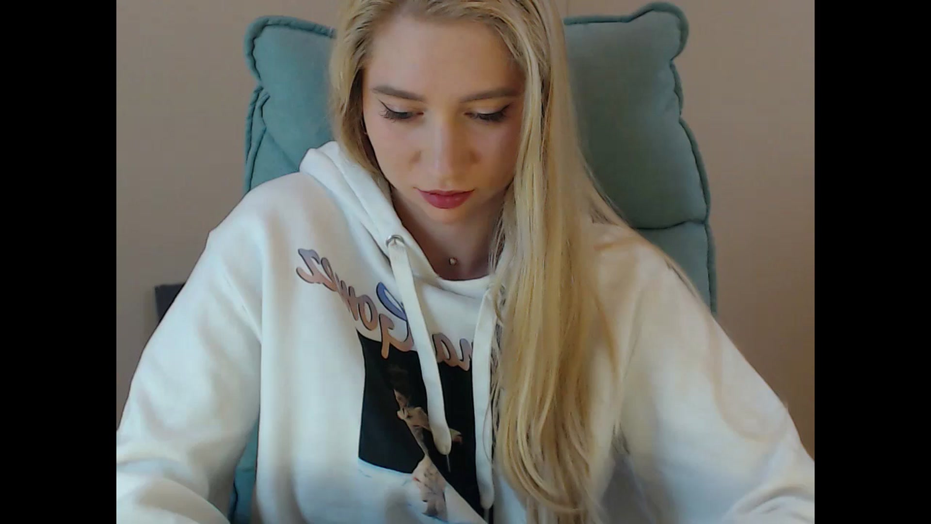 Gallery image thumbnail from Miss_Sylvia's myfreecams stream on, 11/16/2024, 15:51 image 12 of 20