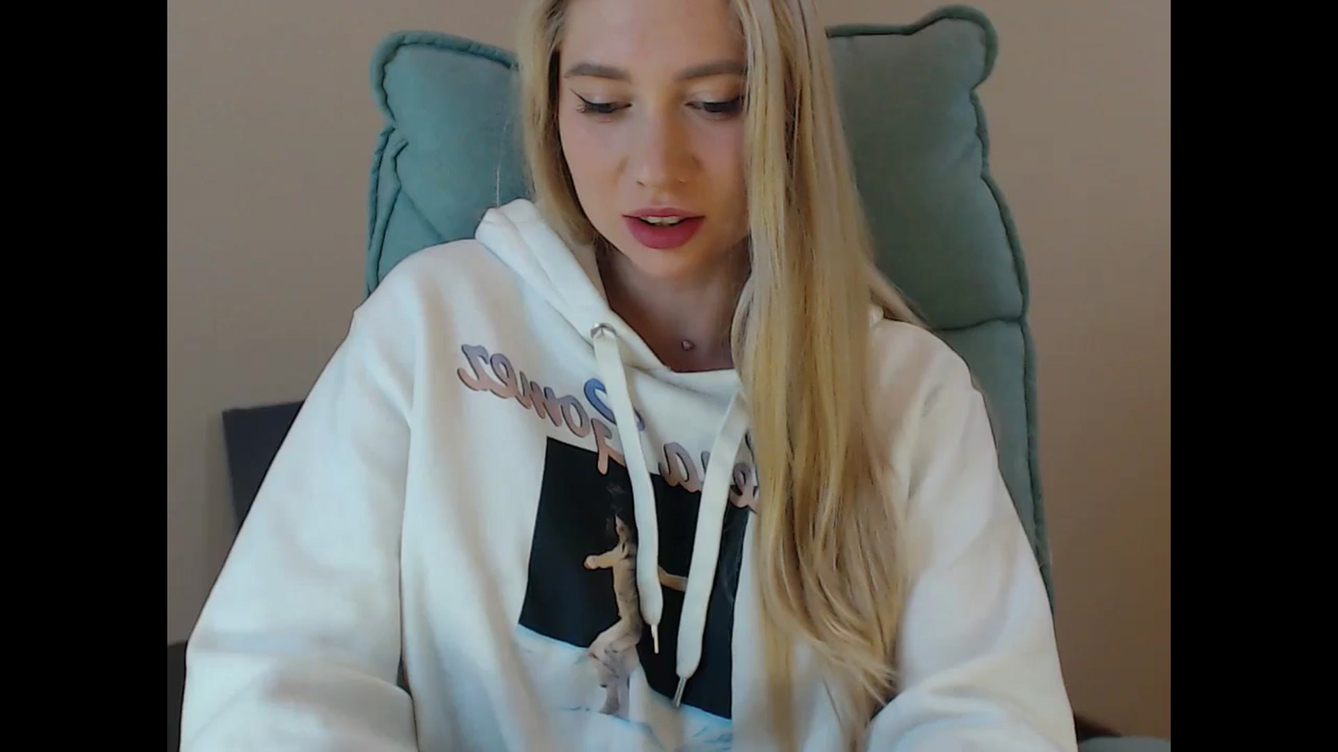 Gallery image thumbnail from Miss_Sylvia's myfreecams stream on, 11/16/2024, 15:51 image 17 of 20