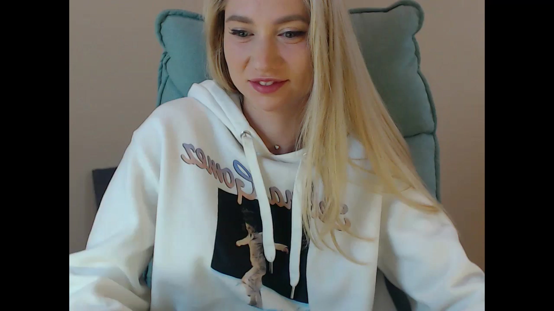 Gallery image thumbnail from Miss_Sylvia's myfreecams stream on, 11/16/2024, 15:51 image 4 of 20