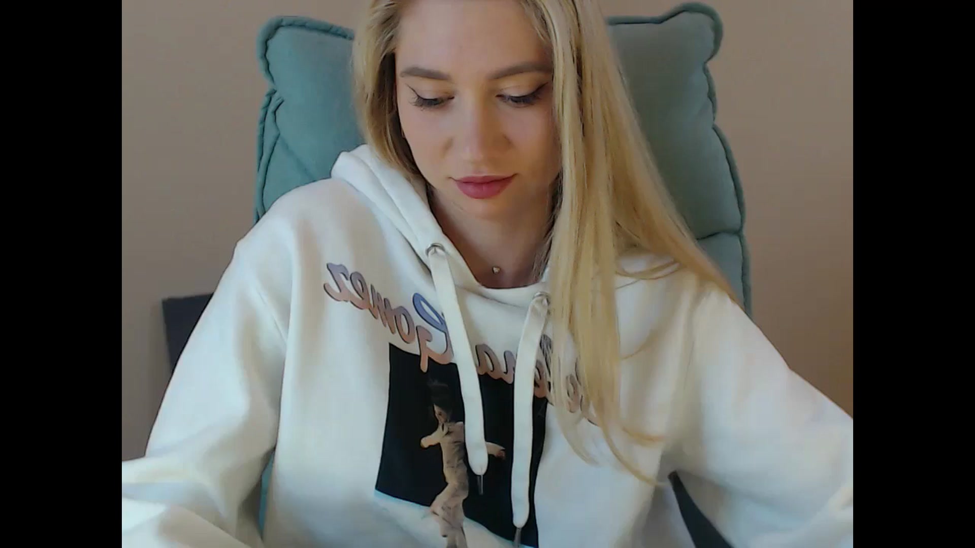 Gallery image thumbnail from Miss_Sylvia's myfreecams stream on, 11/16/2024, 15:51 image 7 of 20