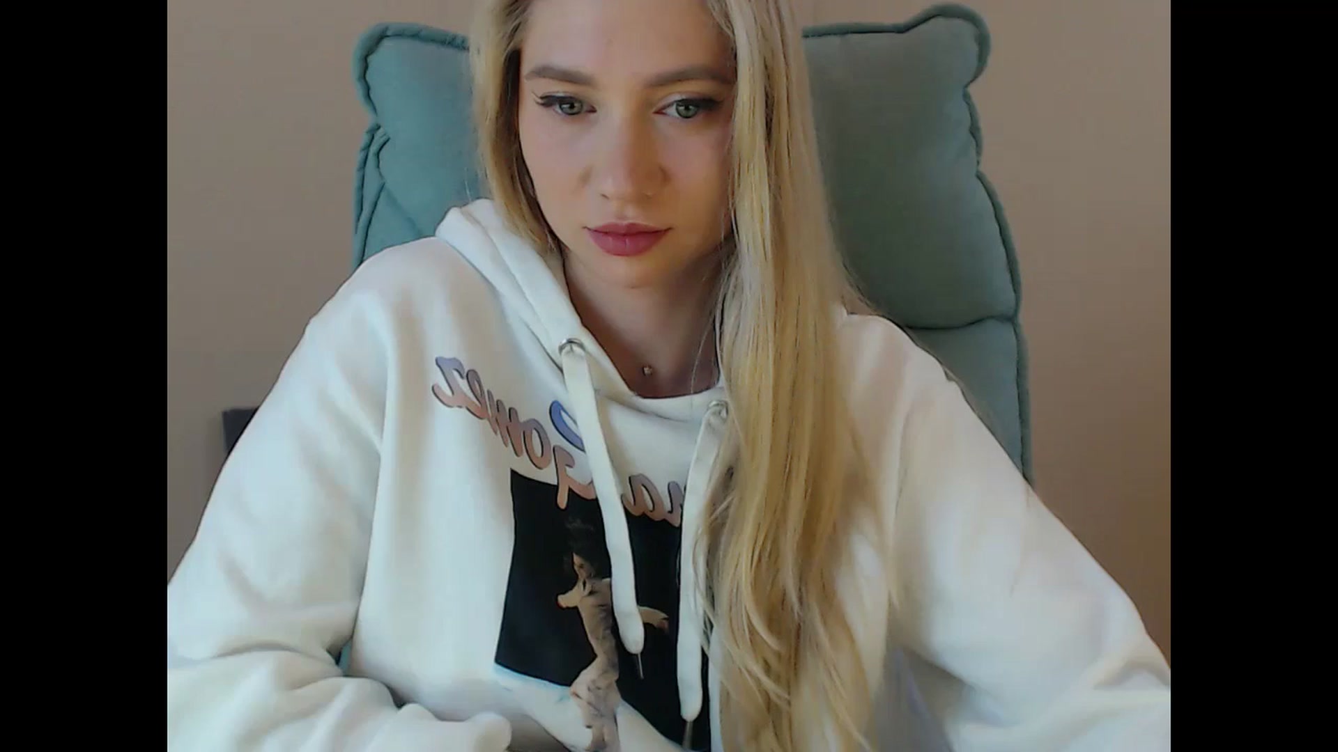 Gallery image thumbnail from Miss_Sylvia's myfreecams stream on, 11/16/2024, 15:51 image 14 of 20