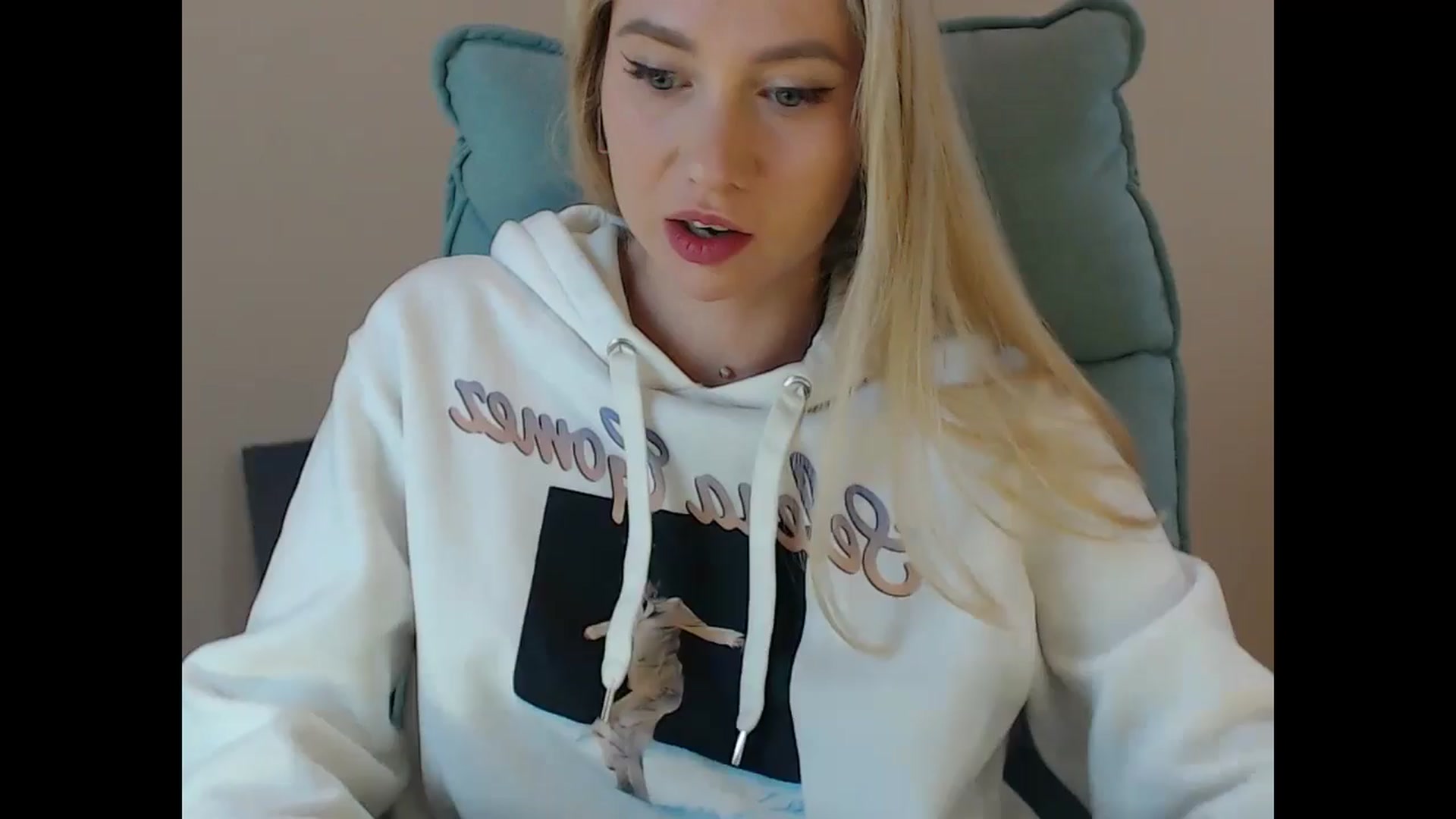 Gallery image thumbnail from Miss_Sylvia's myfreecams stream on, 11/16/2024, 15:51 image 1 of 20