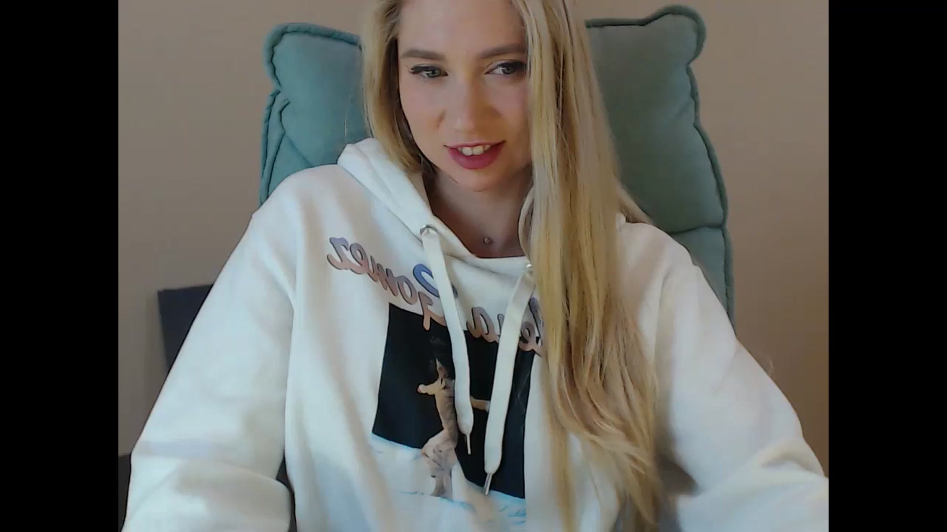 Gallery image thumbnail from Miss_Sylvia's myfreecams stream on, 11/16/2024, 15:51 image 16 of 20