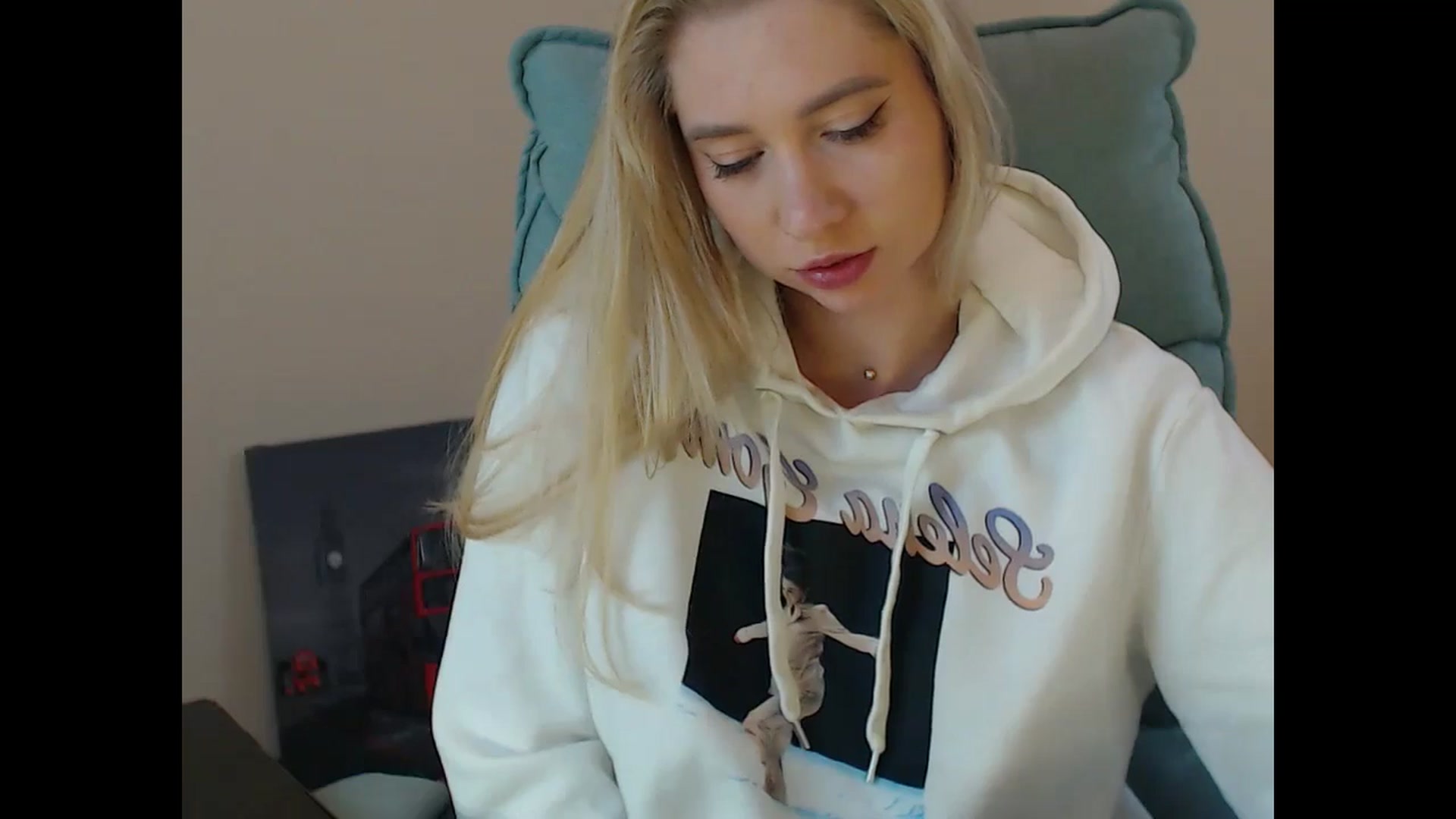 Gallery image thumbnail from Miss_Sylvia's myfreecams stream on, 11/16/2024, 17:55 image 9 of 20