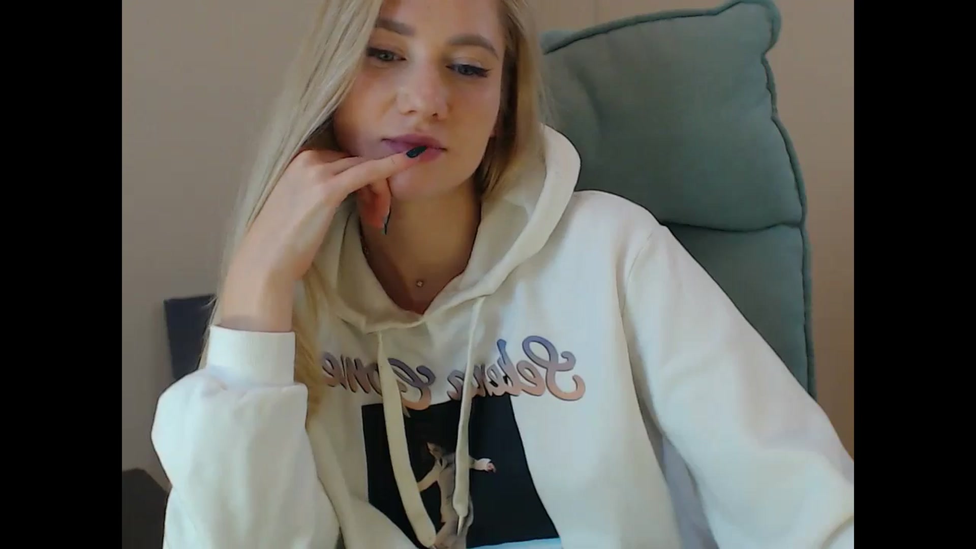 Gallery image thumbnail from Miss_Sylvia's myfreecams stream on, 11/16/2024, 17:55 image 16 of 20
