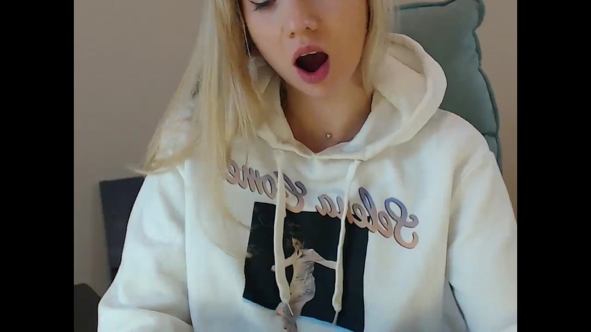 Gallery image thumbnail from Miss_Sylvia's myfreecams stream on, 11/16/2024, 17:55 image 8 of 20