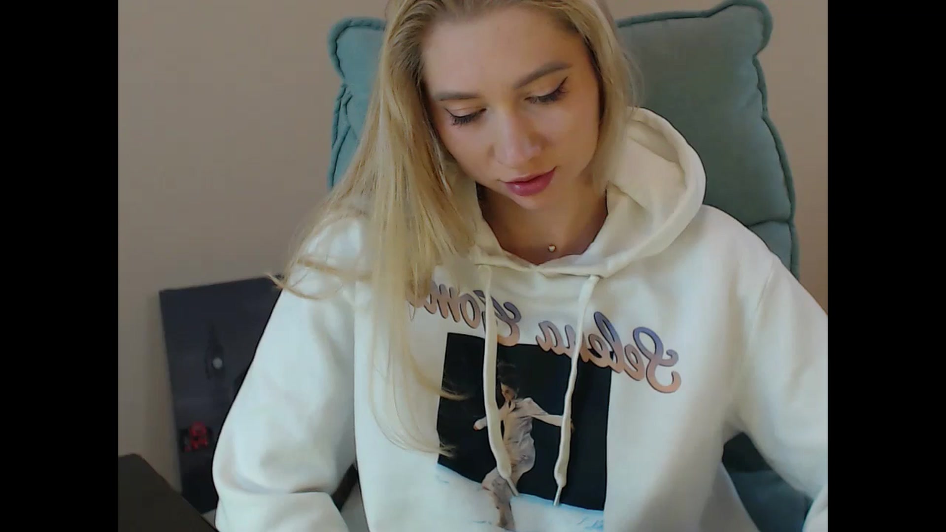 Gallery image thumbnail from Miss_Sylvia's myfreecams stream on, 11/16/2024, 17:55 image 6 of 20
