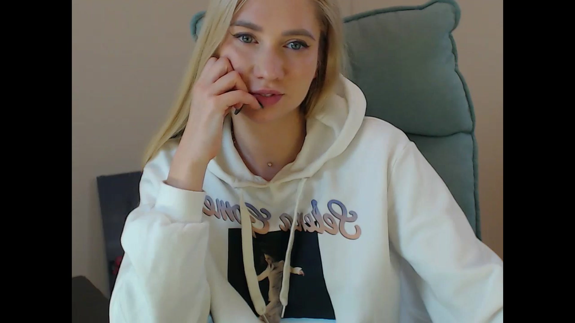 Gallery image thumbnail from Miss_Sylvia's myfreecams stream on, 11/16/2024, 17:55 image 20 of 20