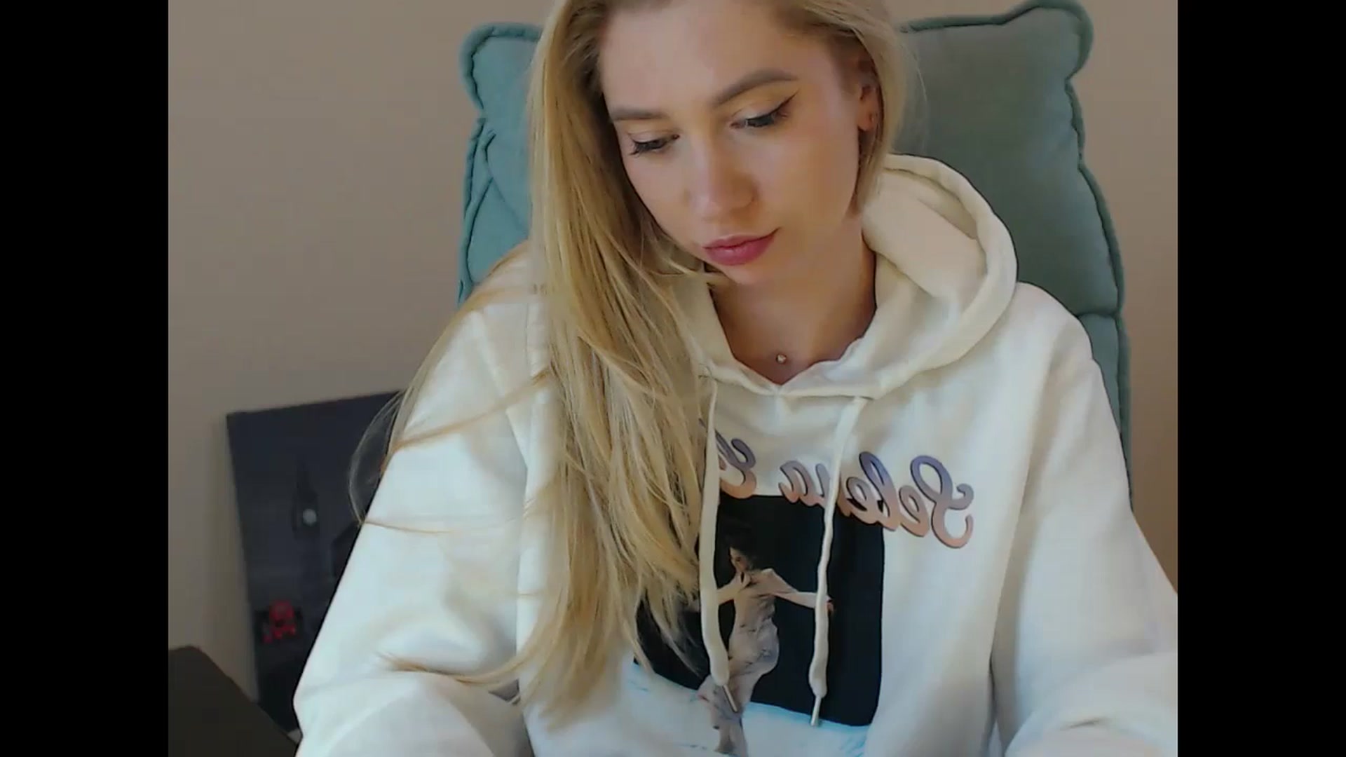 Gallery image thumbnail from Miss_Sylvia's myfreecams stream on, 11/16/2024, 17:55 image 14 of 20