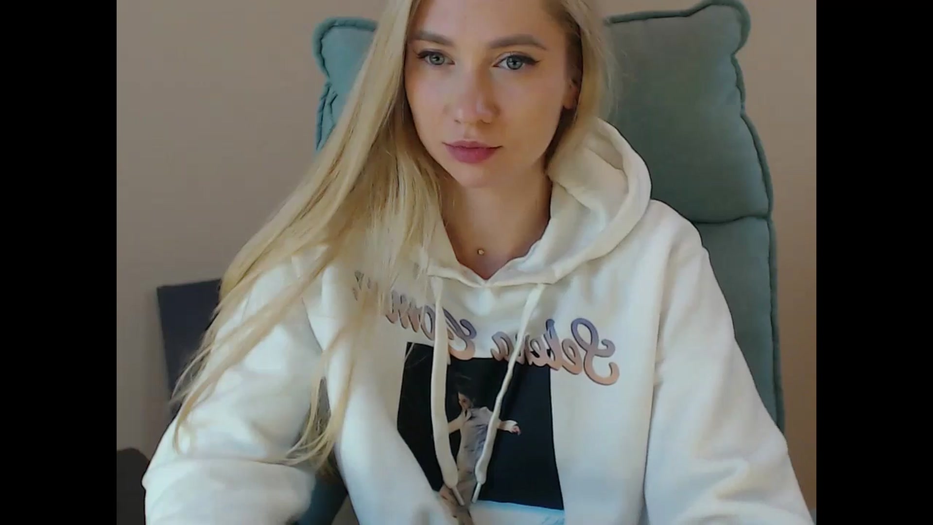 Gallery image thumbnail from Miss_Sylvia's myfreecams stream on, 11/16/2024, 17:55 image 18 of 20