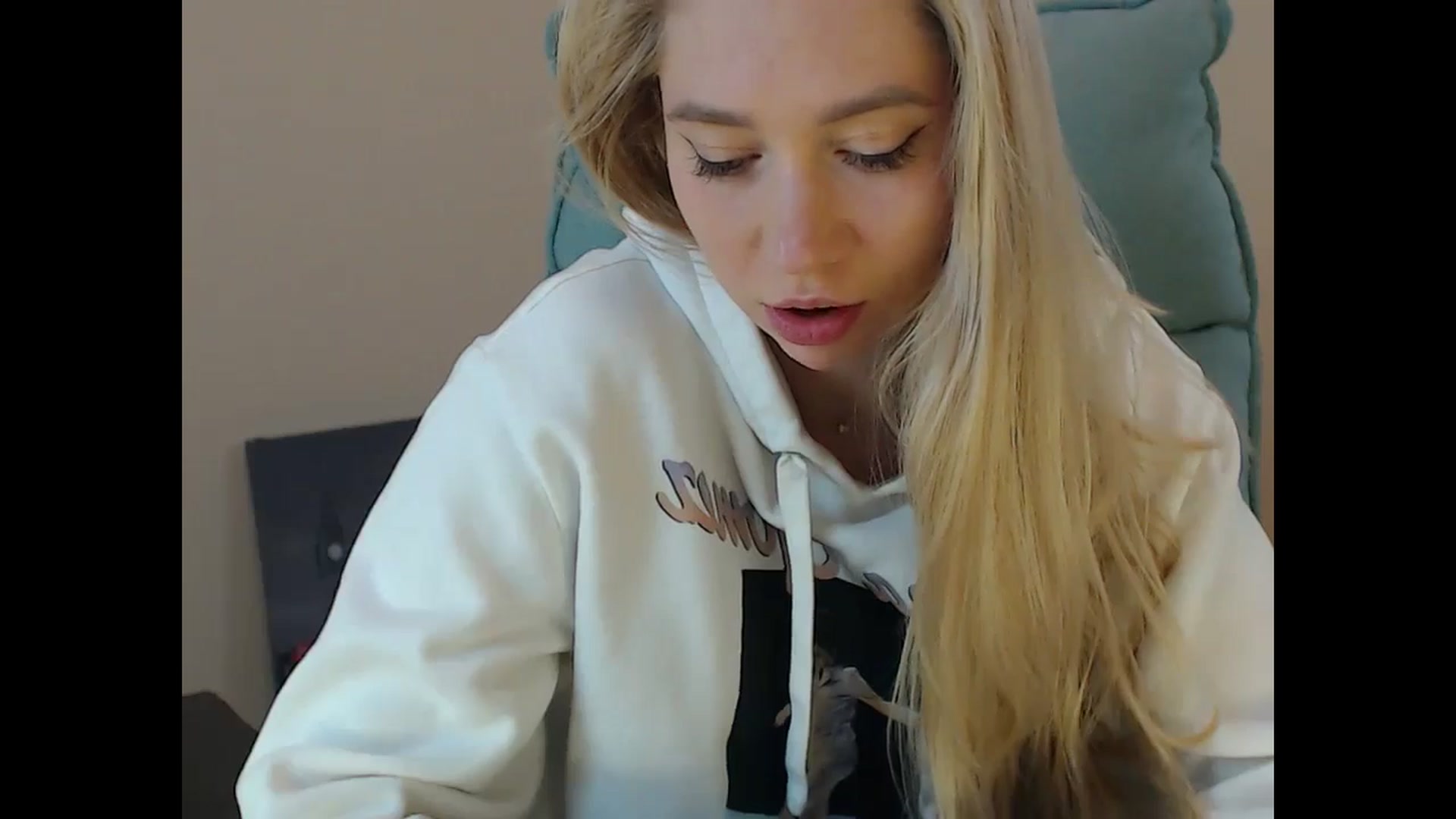 Gallery image thumbnail from Miss_Sylvia's myfreecams stream on, 11/16/2024, 18:55 image 15 of 20
