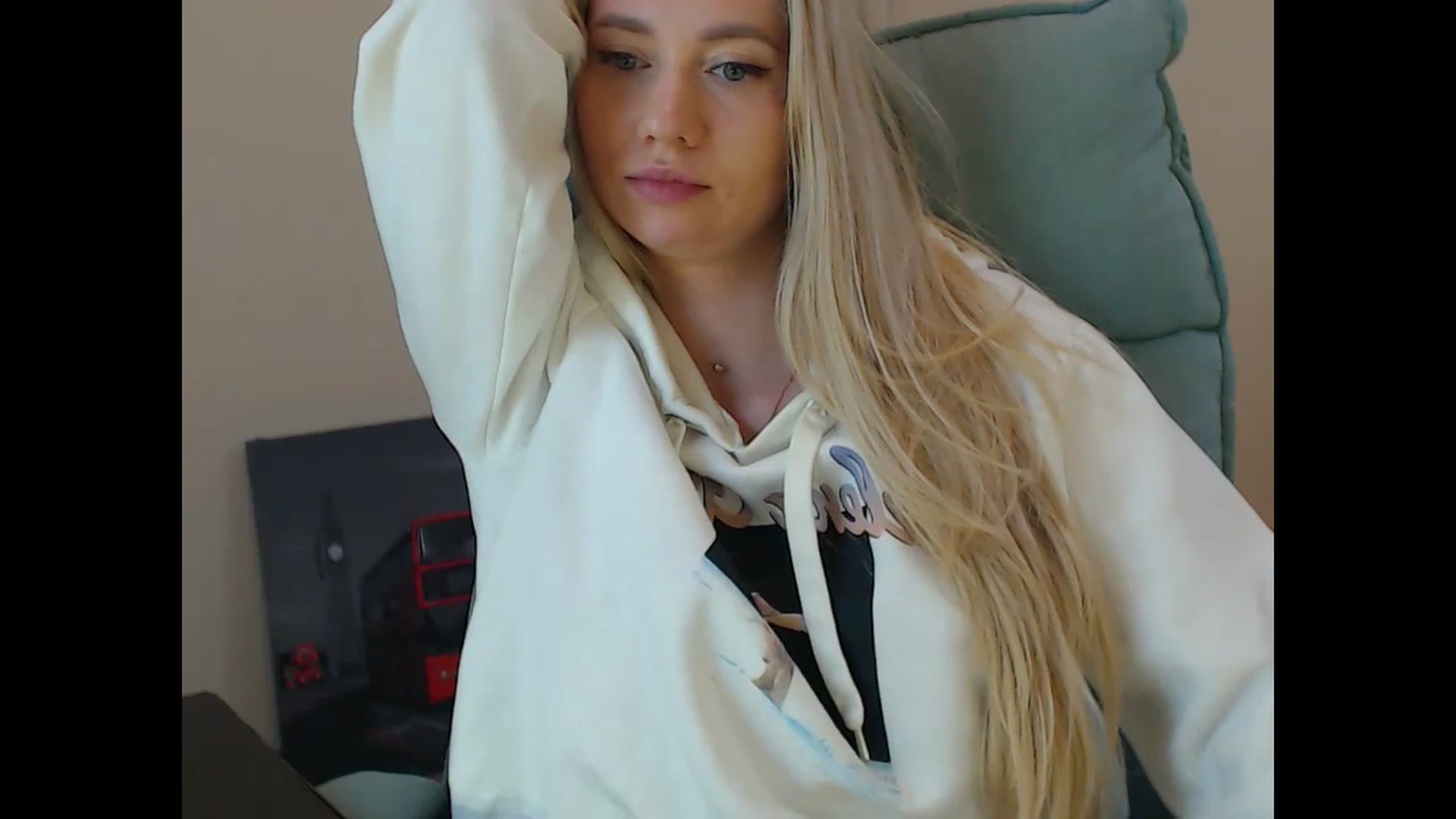 Gallery image thumbnail from Miss_Sylvia's myfreecams stream on, 11/16/2024, 18:55 image 13 of 20