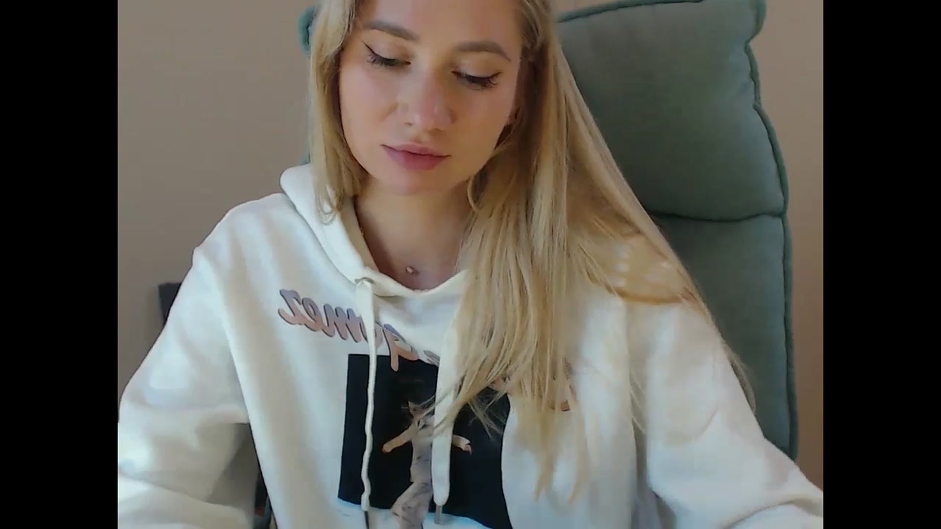Gallery image thumbnail from Miss_Sylvia's myfreecams stream on, 11/16/2024, 18:55 image 4 of 20