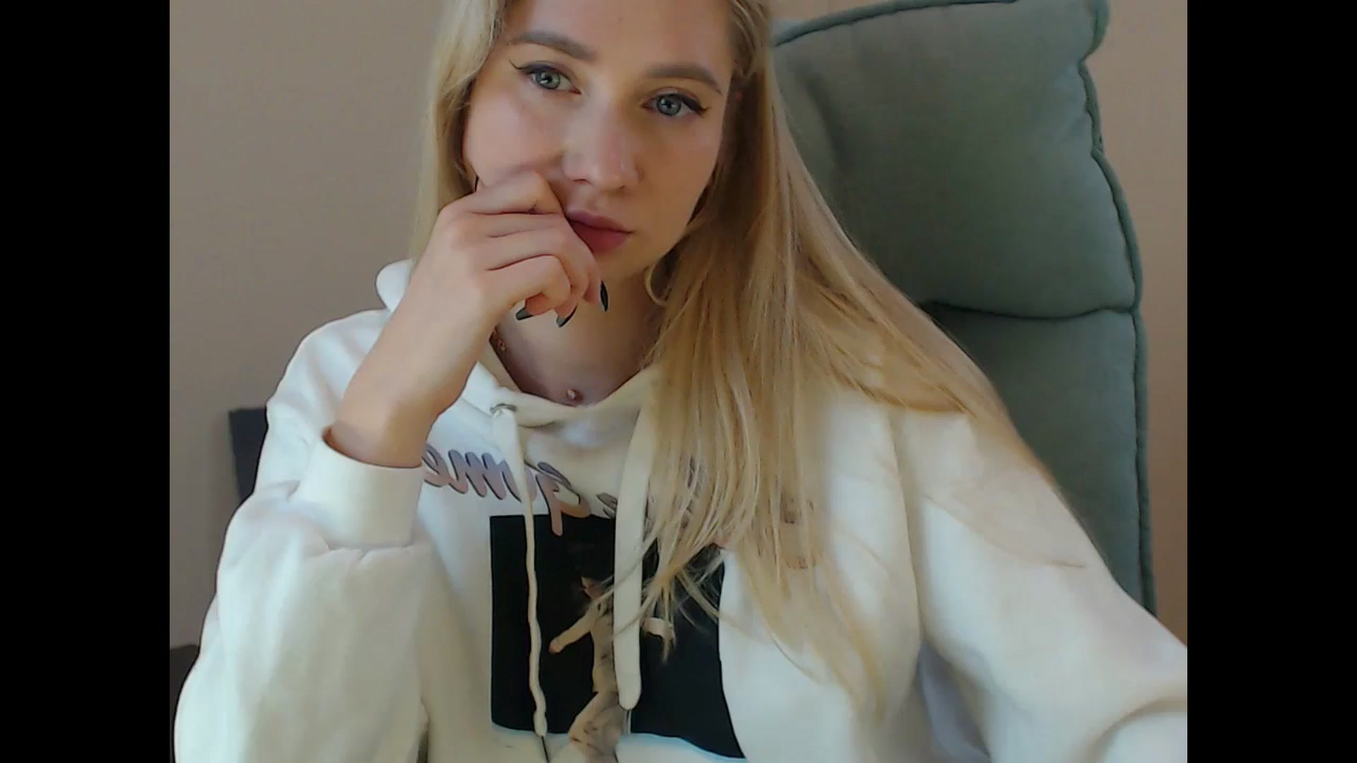 Gallery image thumbnail from Miss_Sylvia's myfreecams stream on, 11/16/2024, 18:55 image 3 of 20