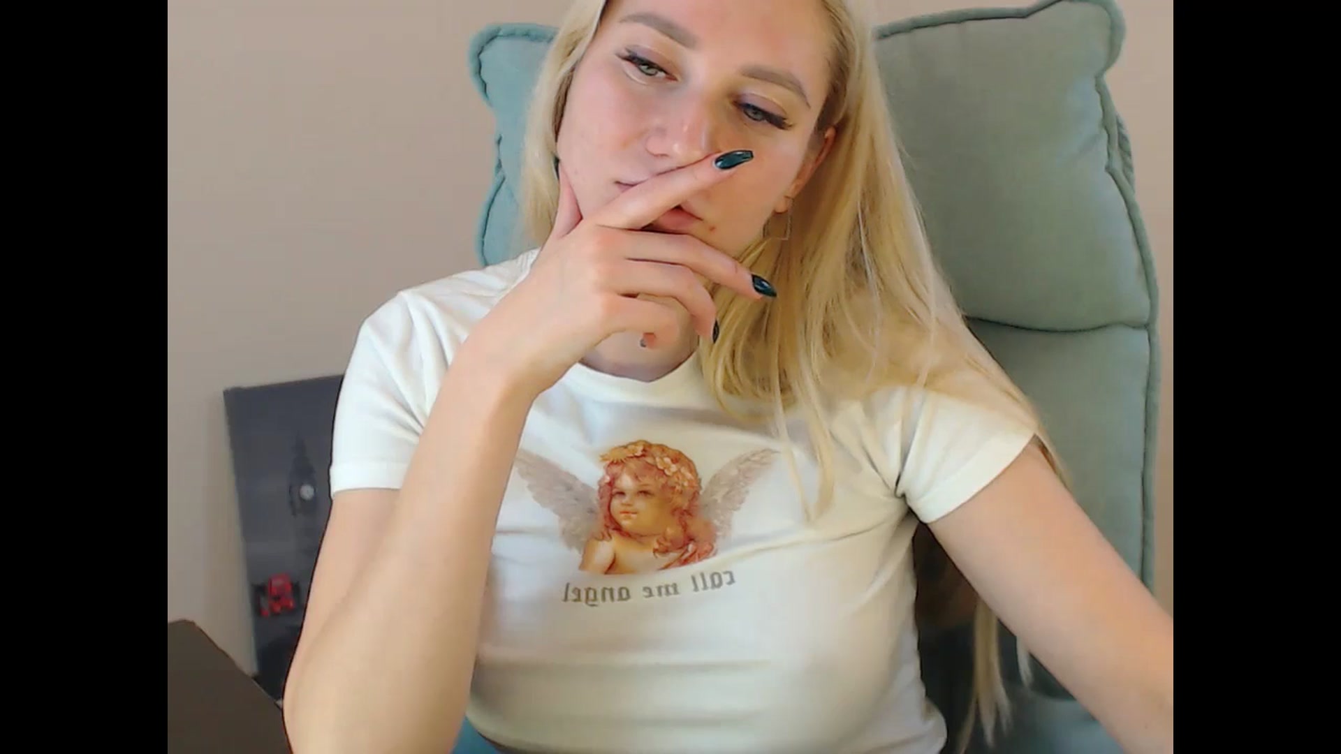 Gallery image thumbnail from Miss_Sylvia's myfreecams stream on, 11/18/2024, 17:05 image 16 of 20