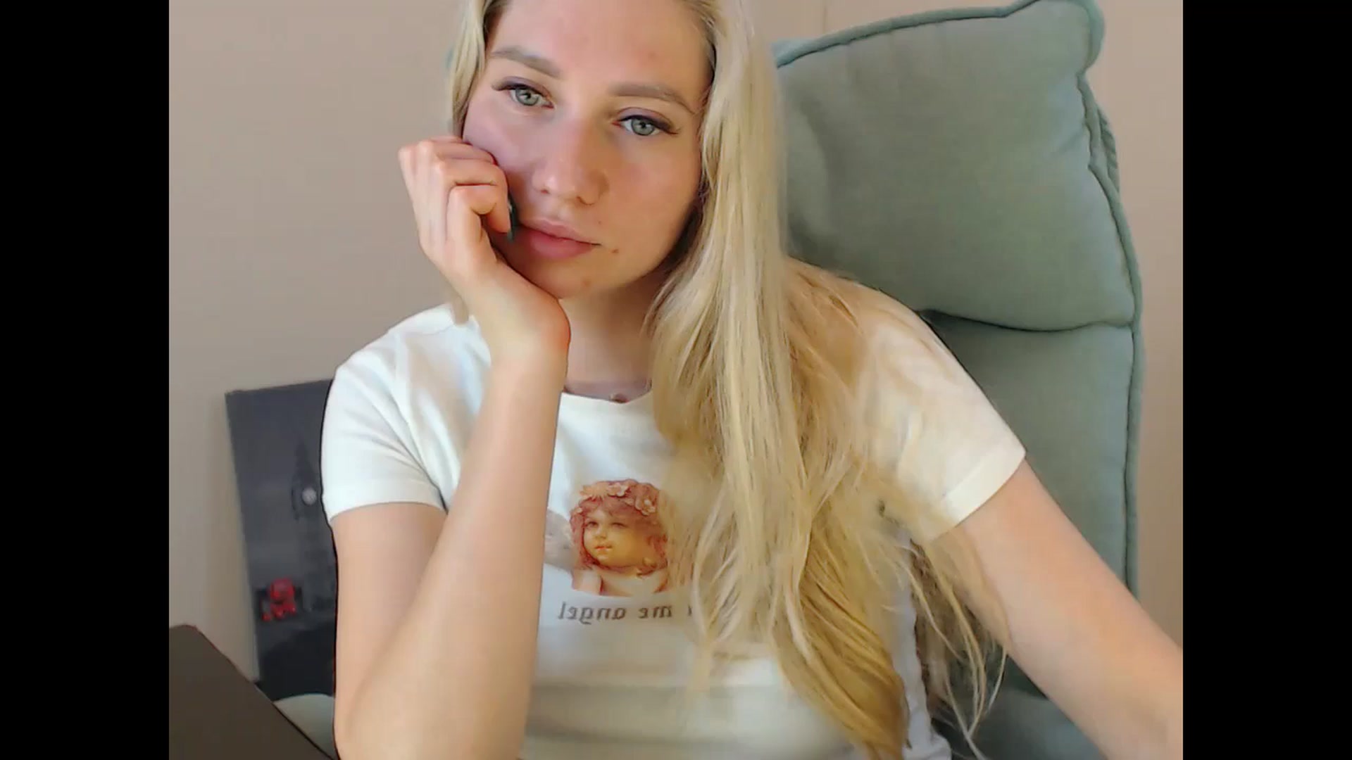 Gallery image thumbnail from Miss_Sylvia's myfreecams stream on, 11/18/2024, 17:05 image 3 of 20