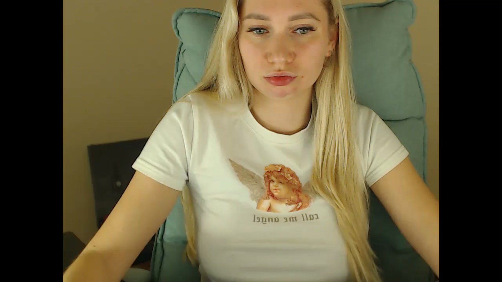 Gallery image thumbnail from Miss_Sylvia's myfreecams stream on, 11/18/2024, 17:58 image 12 of 20