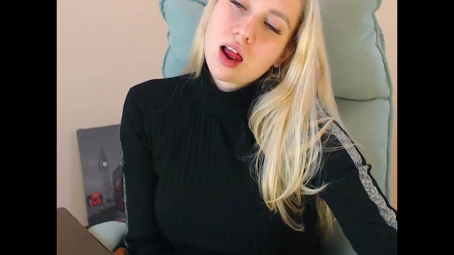 Gallery image thumbnail from Miss_Sylvia's myfreecams stream on, 11/20/2024, 19:25 image 5 of 20