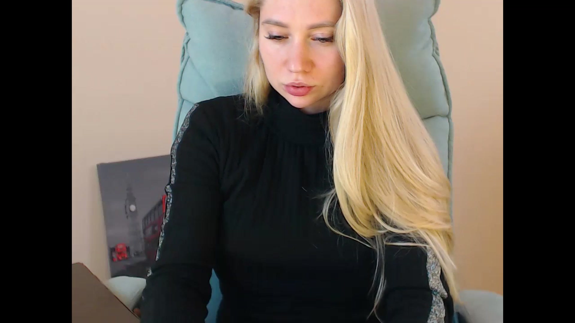 Gallery image thumbnail from Miss_Sylvia's myfreecams stream on, 11/20/2024, 19:25 image 9 of 20