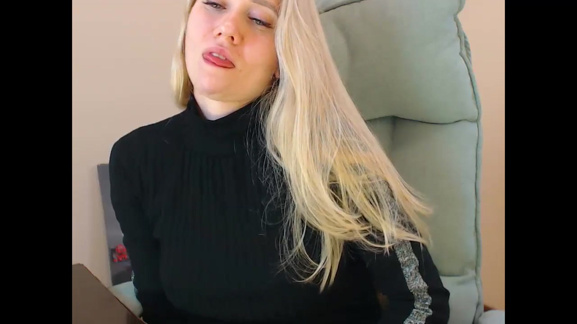 Gallery image thumbnail from Miss_Sylvia's myfreecams stream on, 11/20/2024, 19:25 image 6 of 20