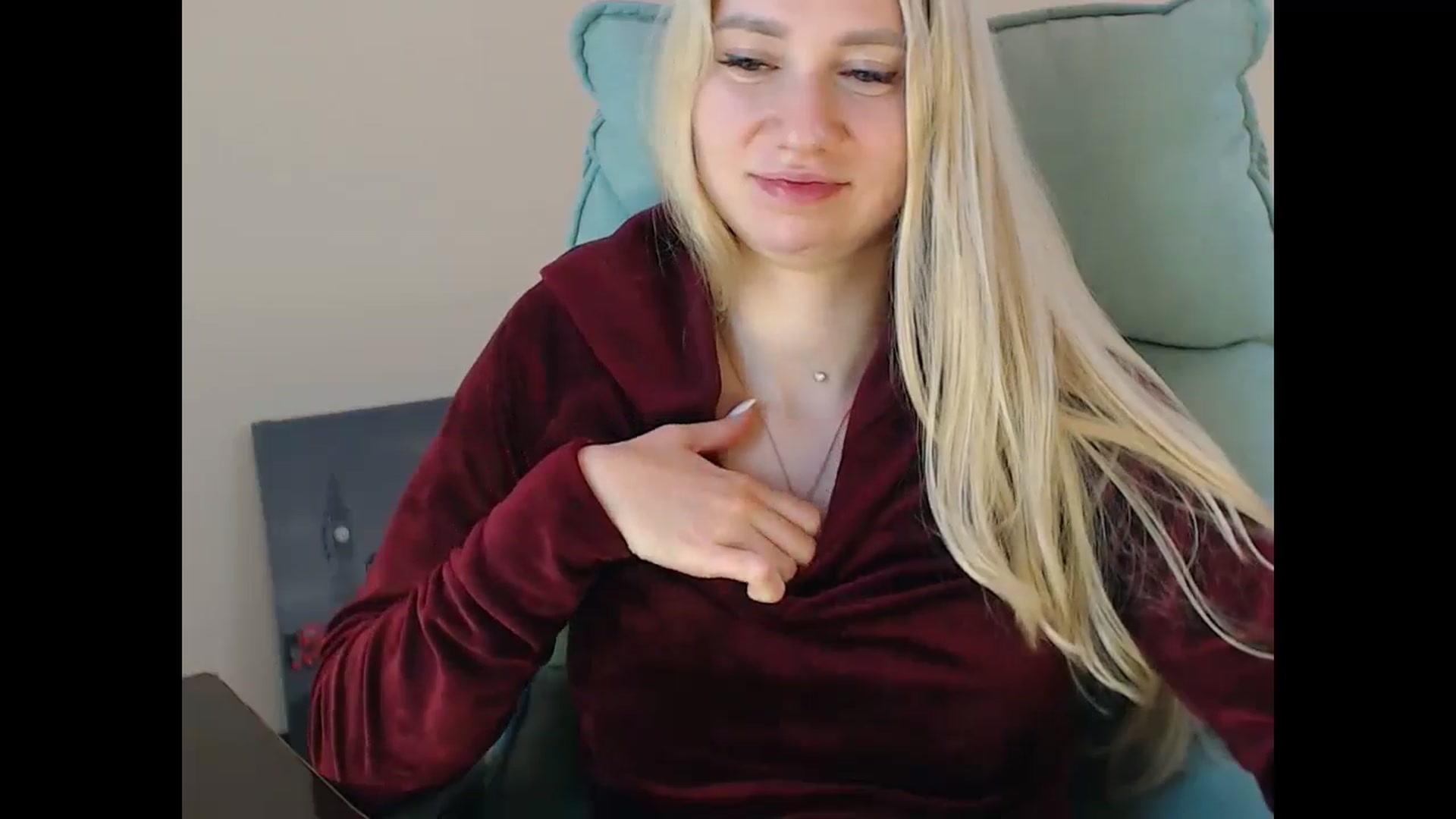 Gallery image thumbnail from Miss_Sylvia's myfreecams stream on, 11/22/2024, 20:36 image 9 of 20