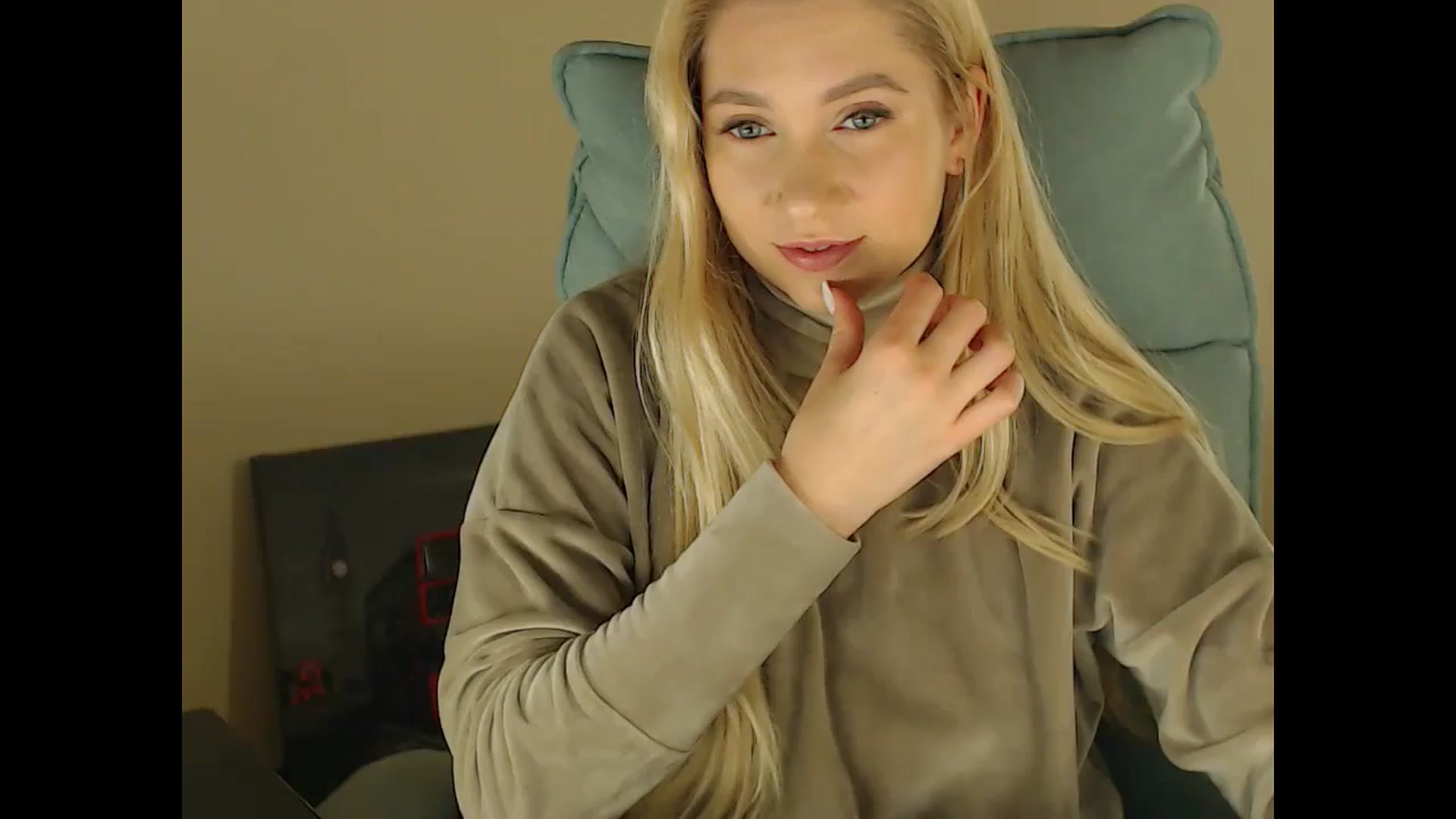 Gallery image thumbnail from Miss_Sylvia's myfreecams stream on, 11/23/2024, 16:50 image 7 of 20
