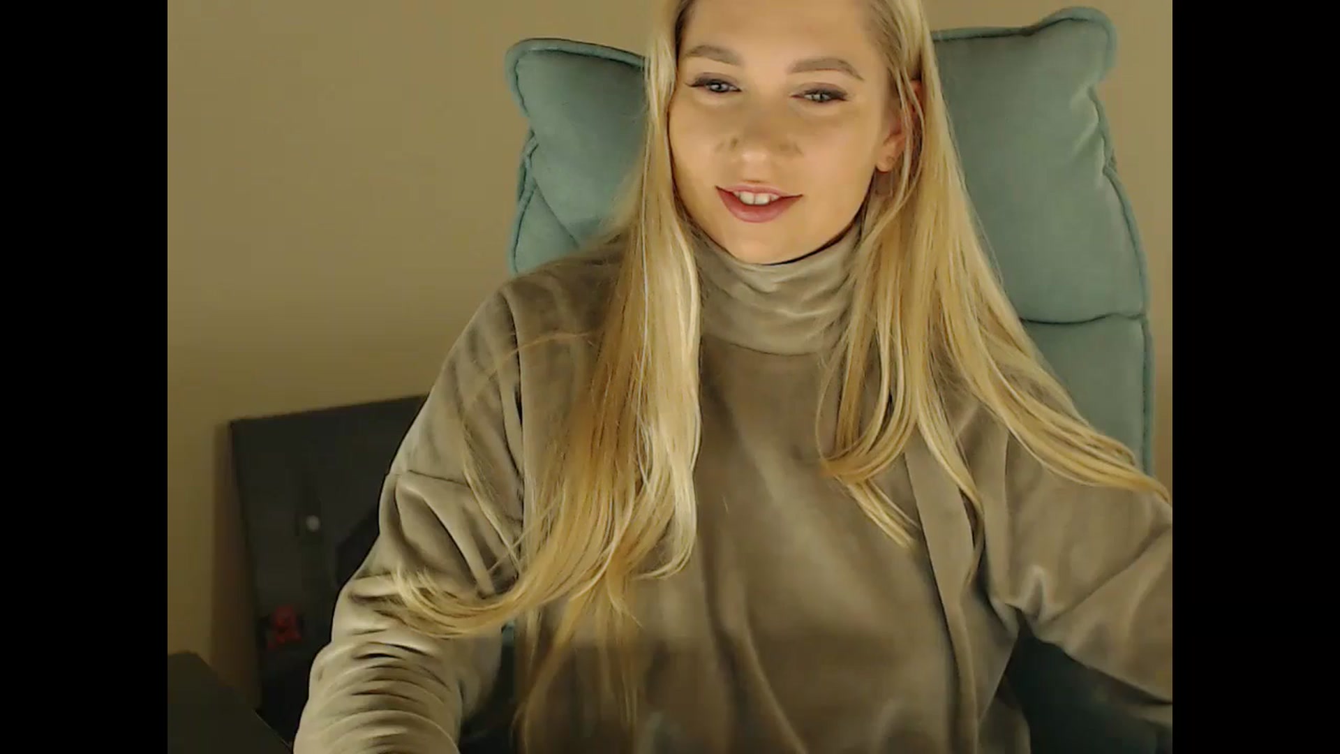 Gallery image thumbnail from Miss_Sylvia's myfreecams stream on, 11/23/2024, 16:50 image 10 of 20