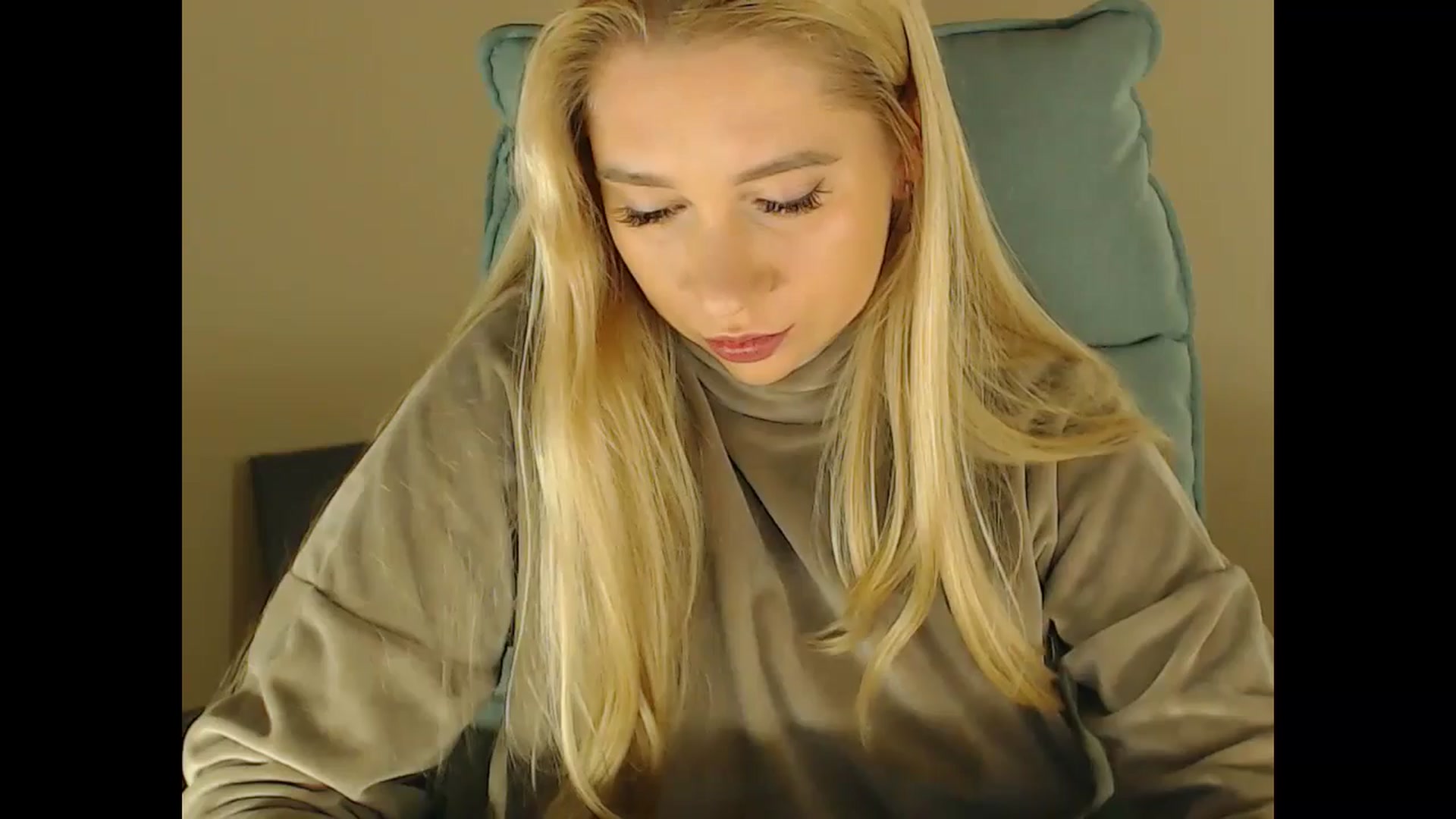 Gallery image thumbnail from Miss_Sylvia's myfreecams stream on, 11/23/2024, 16:50 image 11 of 20