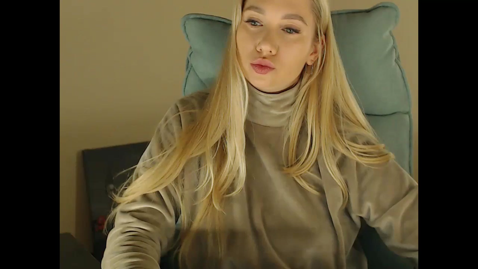 Gallery image thumbnail from Miss_Sylvia's myfreecams stream on, 11/23/2024, 16:50 image 9 of 20