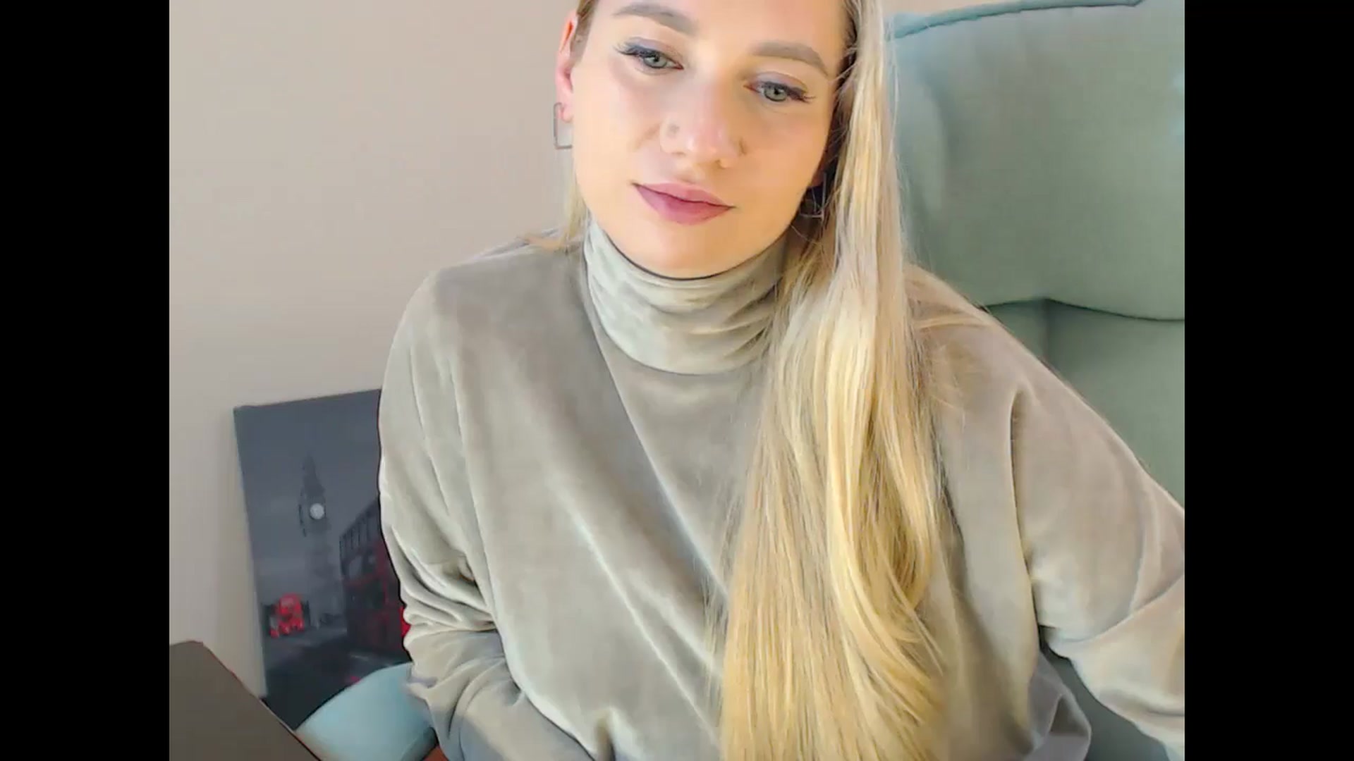 Gallery image thumbnail from Miss_Sylvia's myfreecams stream on, 11/23/2024, 19:22 image 9 of 20