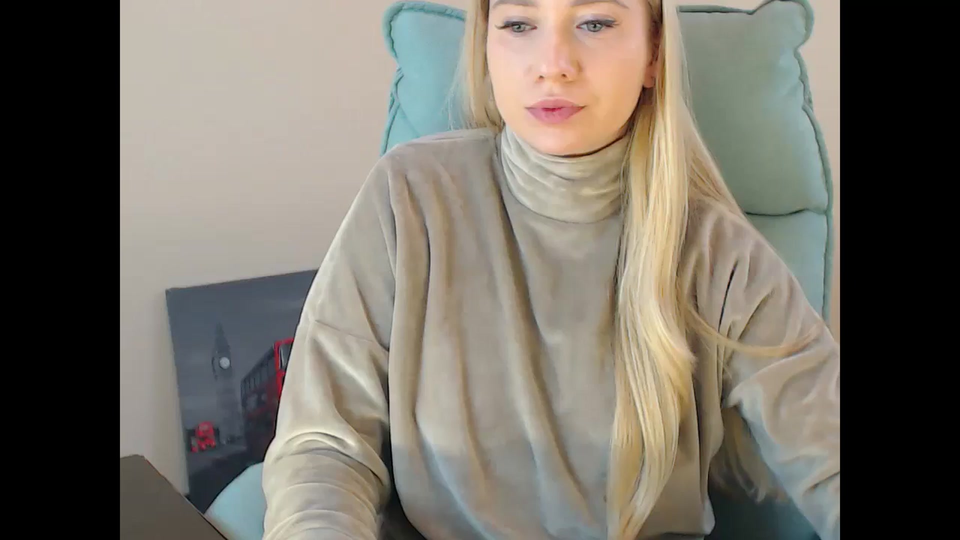 Gallery image thumbnail from Miss_Sylvia's myfreecams stream on, 11/23/2024, 19:22 image 17 of 20