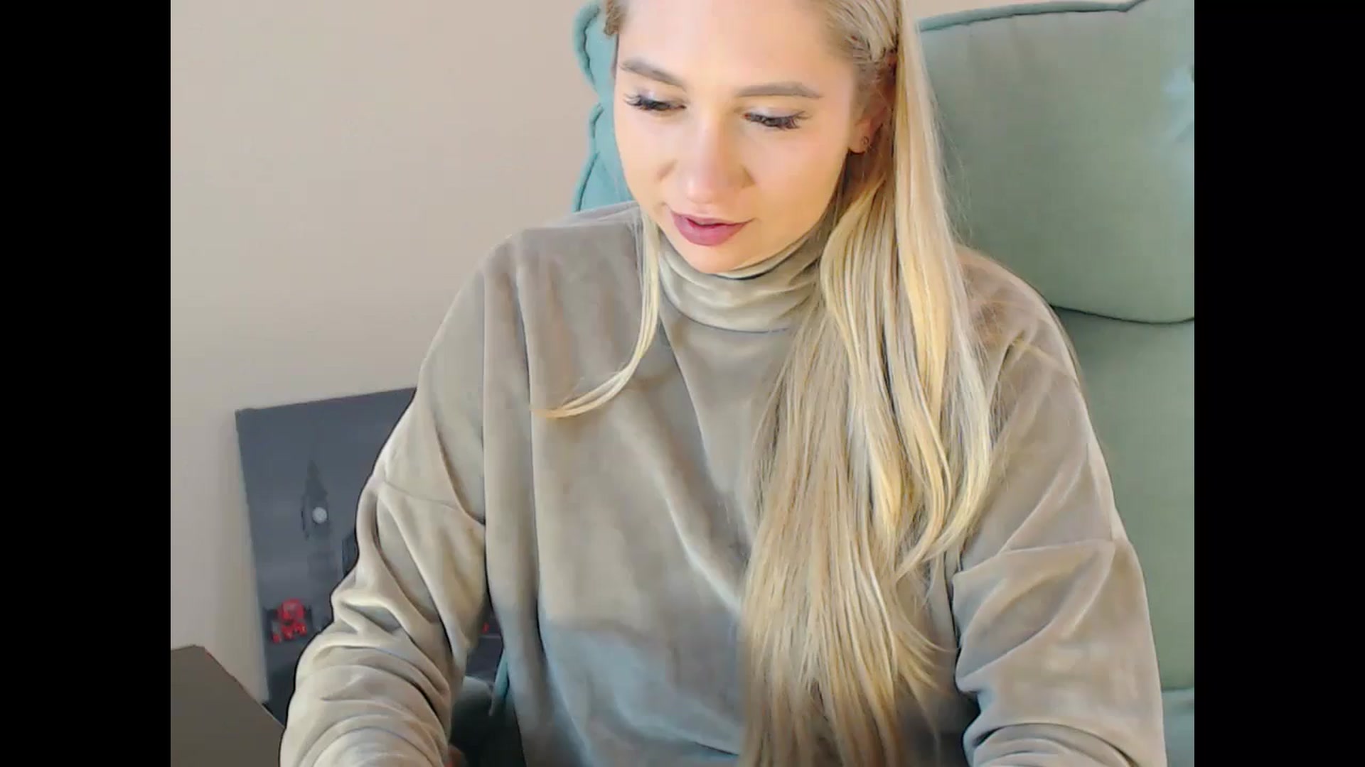 Gallery image thumbnail from Miss_Sylvia's myfreecams stream on, 11/23/2024, 19:22 image 10 of 20