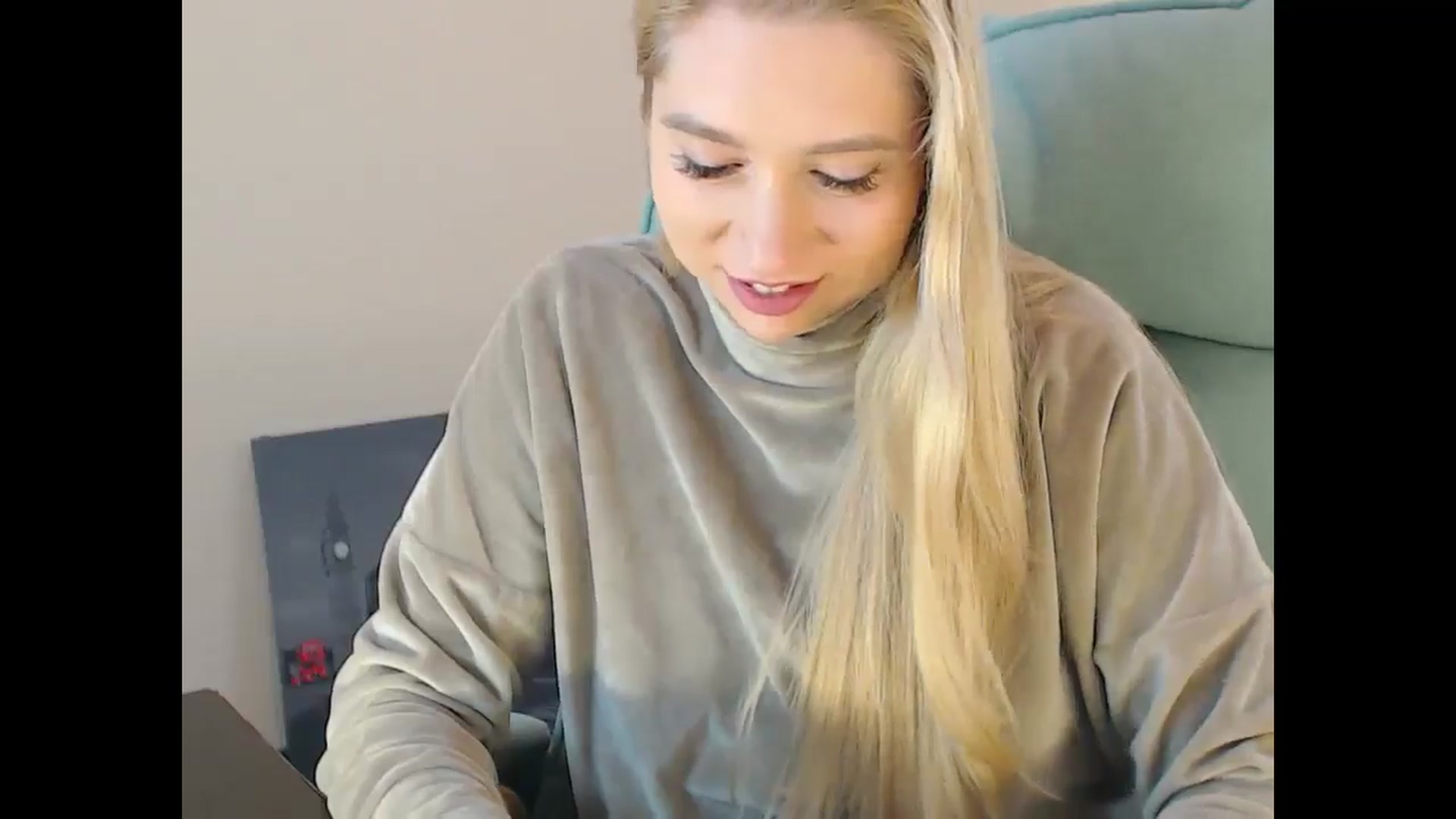 Gallery image thumbnail from Miss_Sylvia's myfreecams stream on, 11/23/2024, 19:22 image 8 of 20
