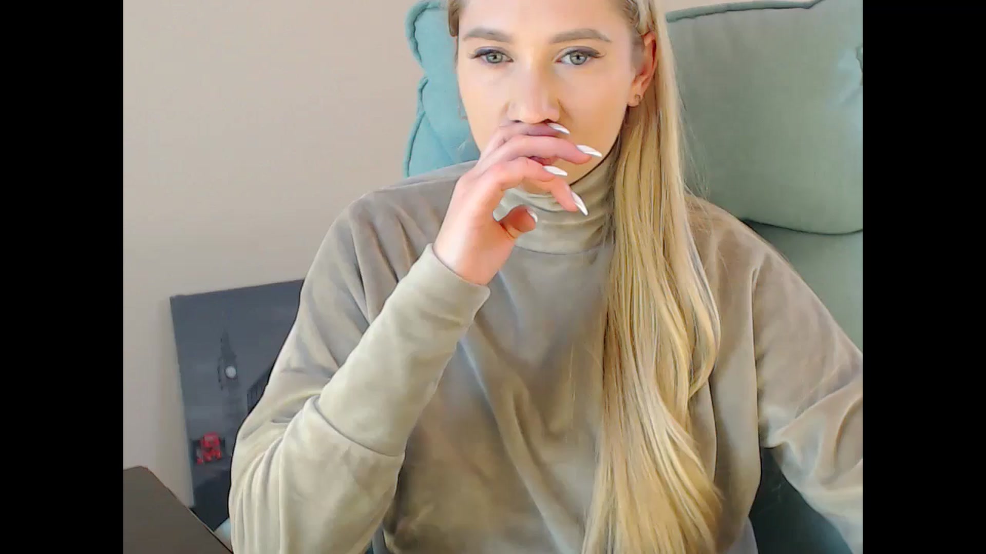 Gallery image thumbnail from Miss_Sylvia's myfreecams stream on, 11/23/2024, 19:22 image 6 of 20