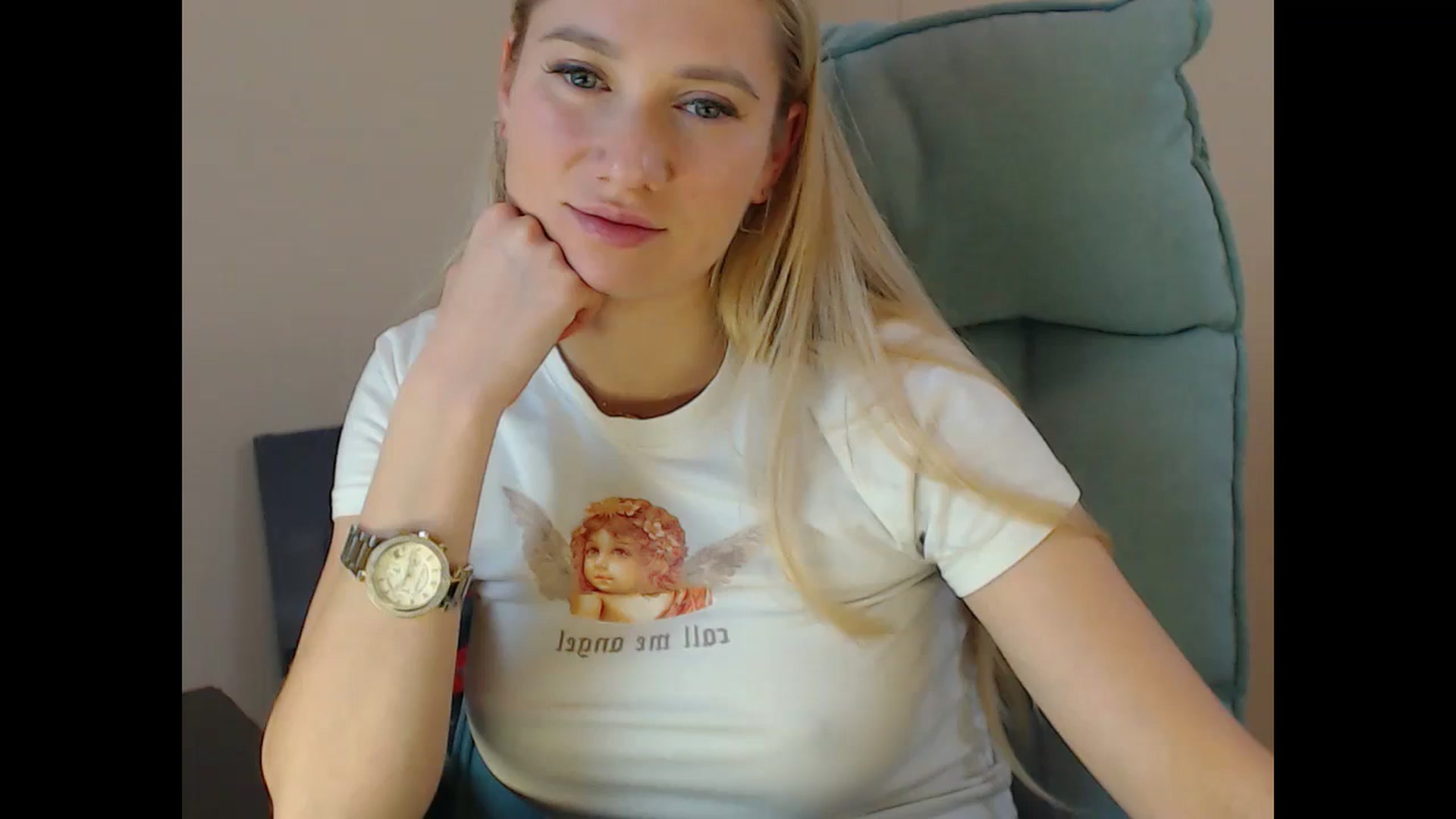 Gallery image thumbnail from Miss_Sylvia's myfreecams stream on, 11/24/2024, 18:45 image 10 of 20